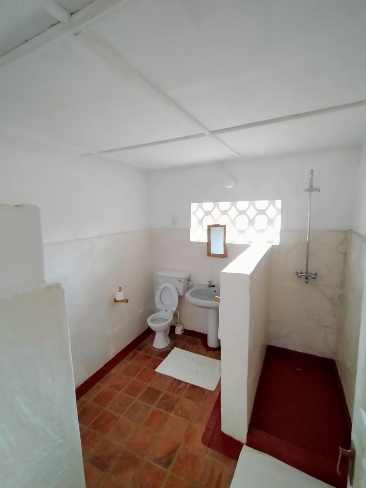 Standard Double Room - Photo 14