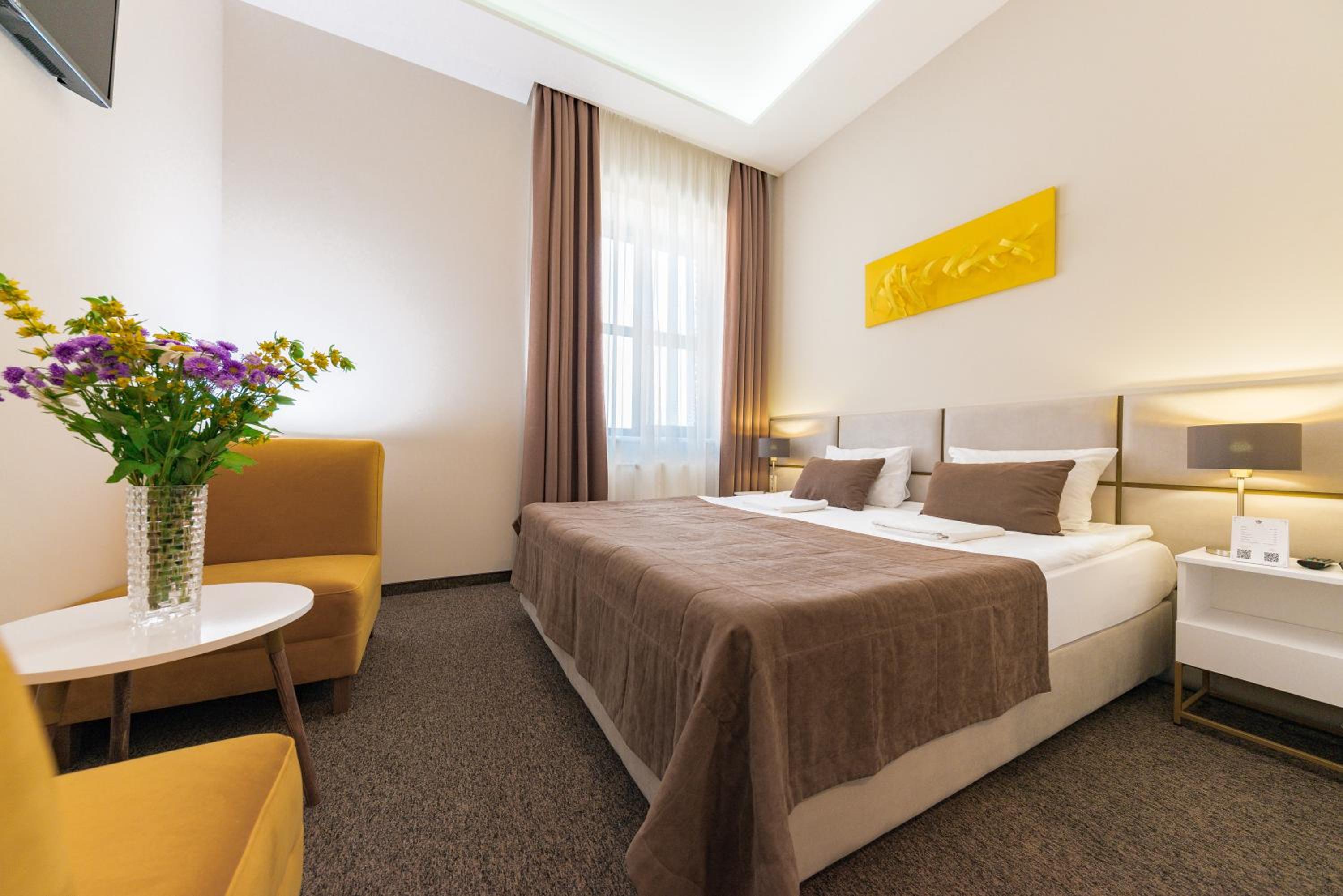 Standard King Room With Free Access to the Spa photo 2