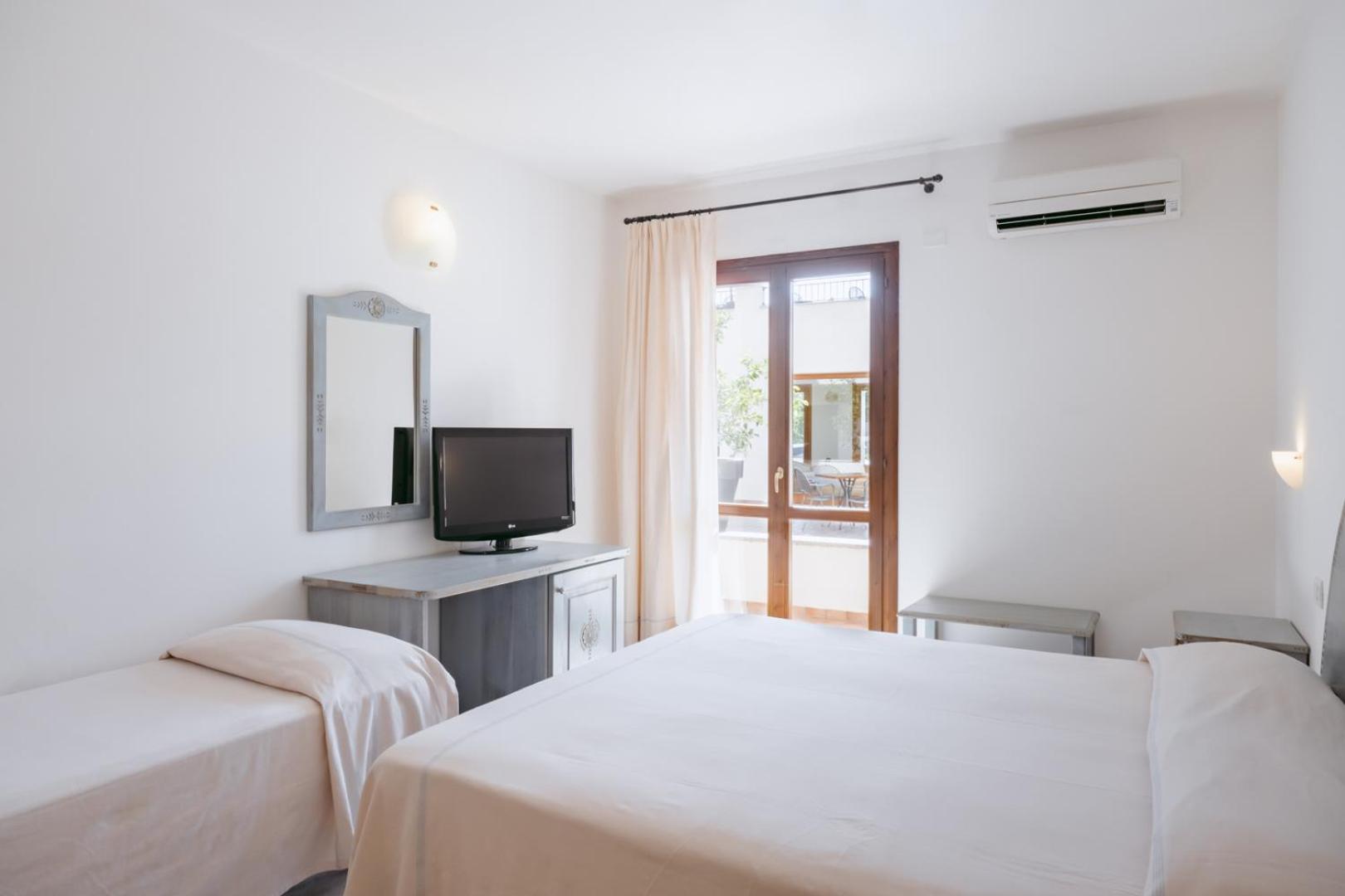 Quadruple Room - Photo 2