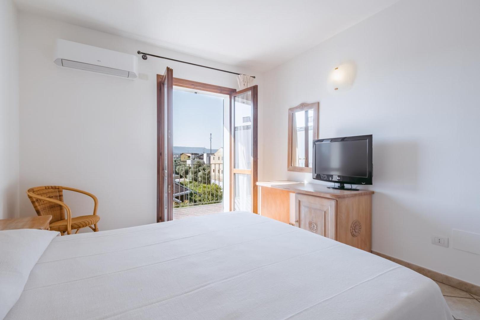 Double Room - Photo 5