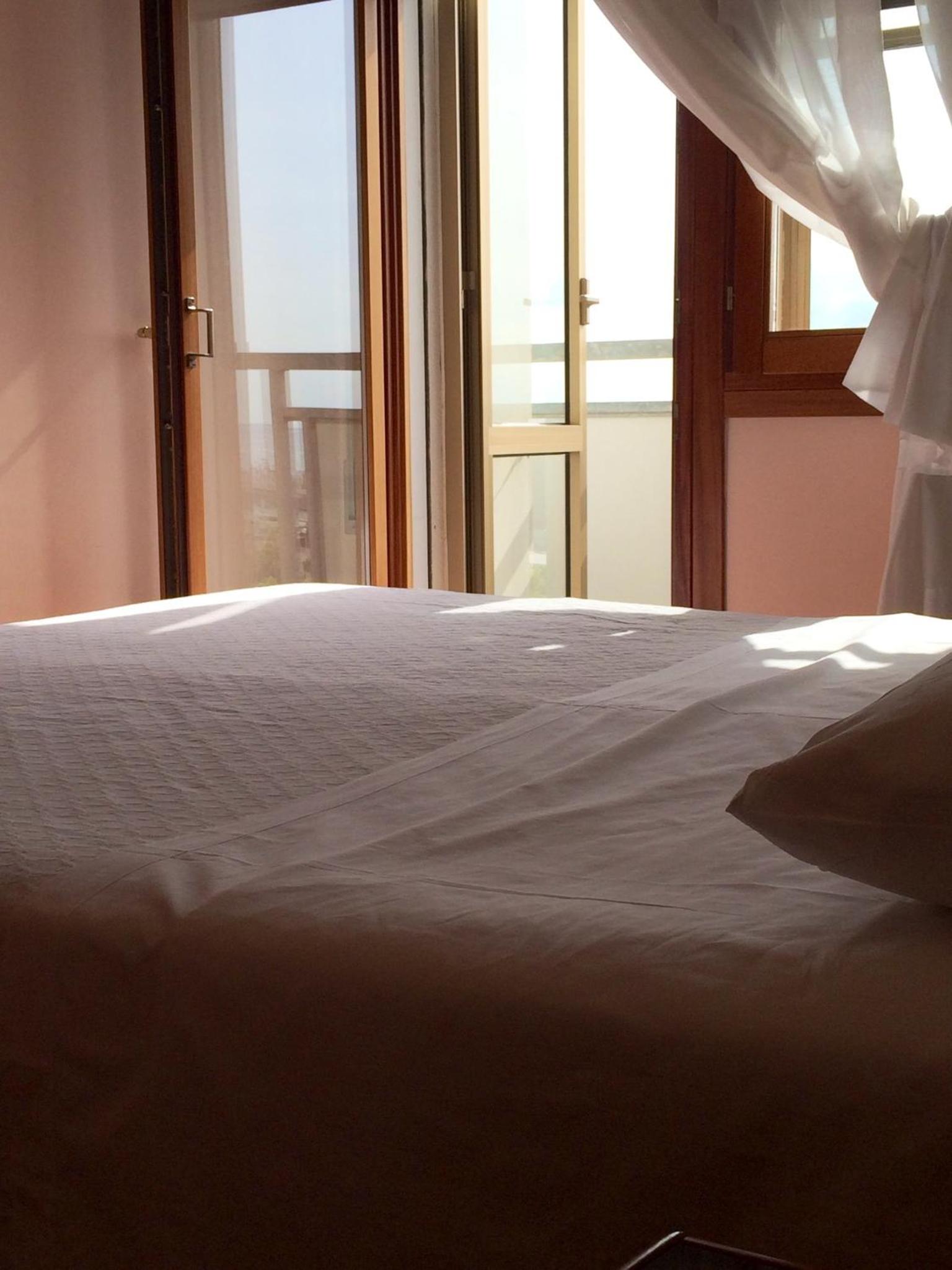 Double Or Twin Room With Side Sea View