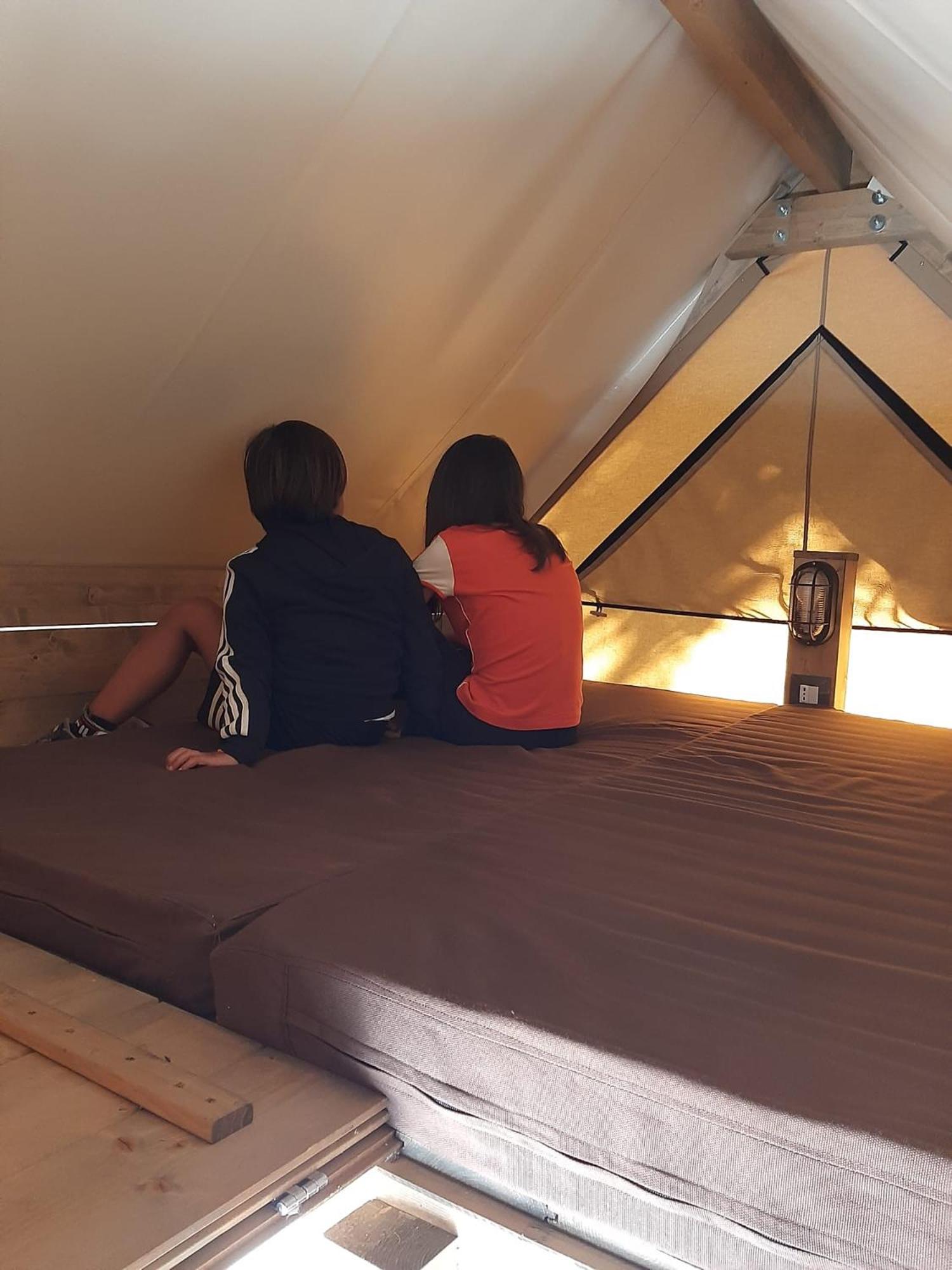 Tent - Split - Photo 9