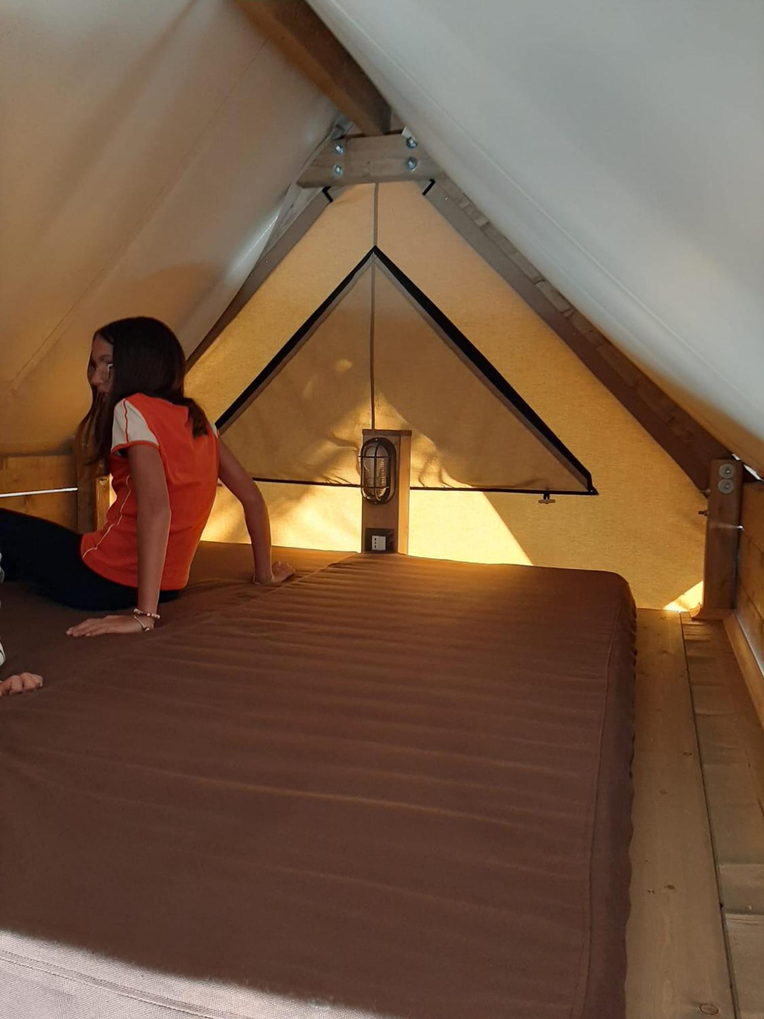 Tent - Split - Photo 5