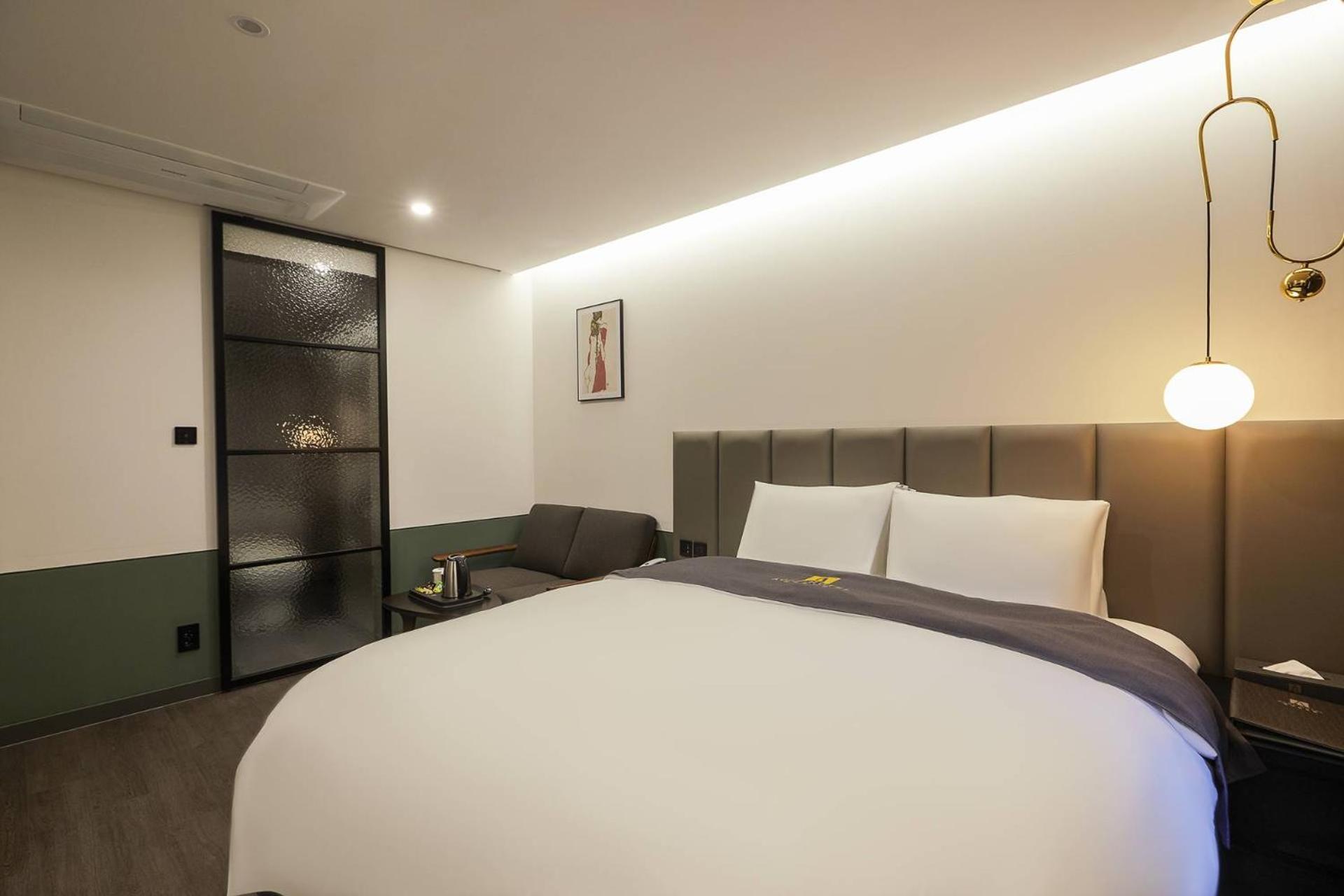 Standard Double Room - Photo 10