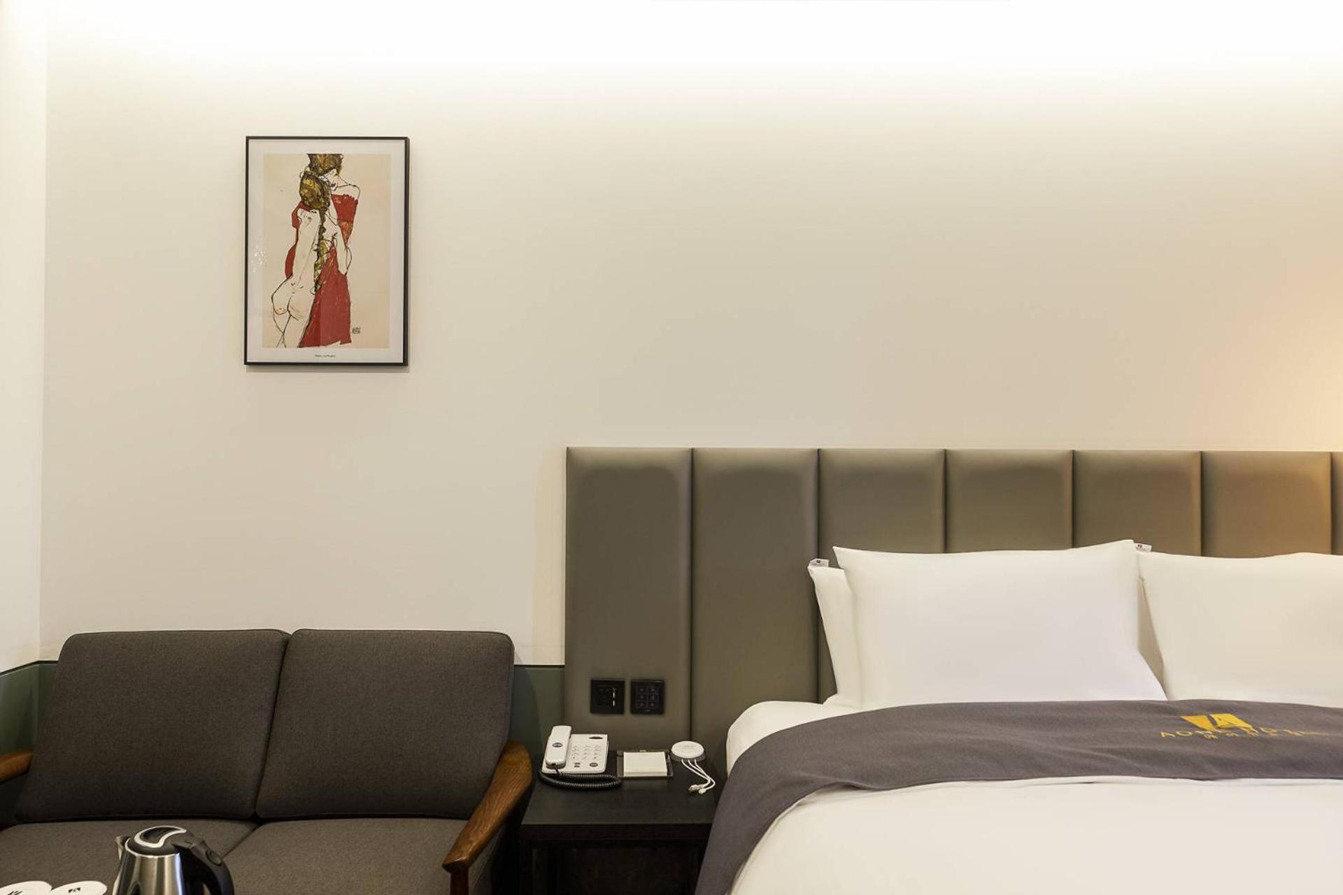 Standard Double Room - Photo 6