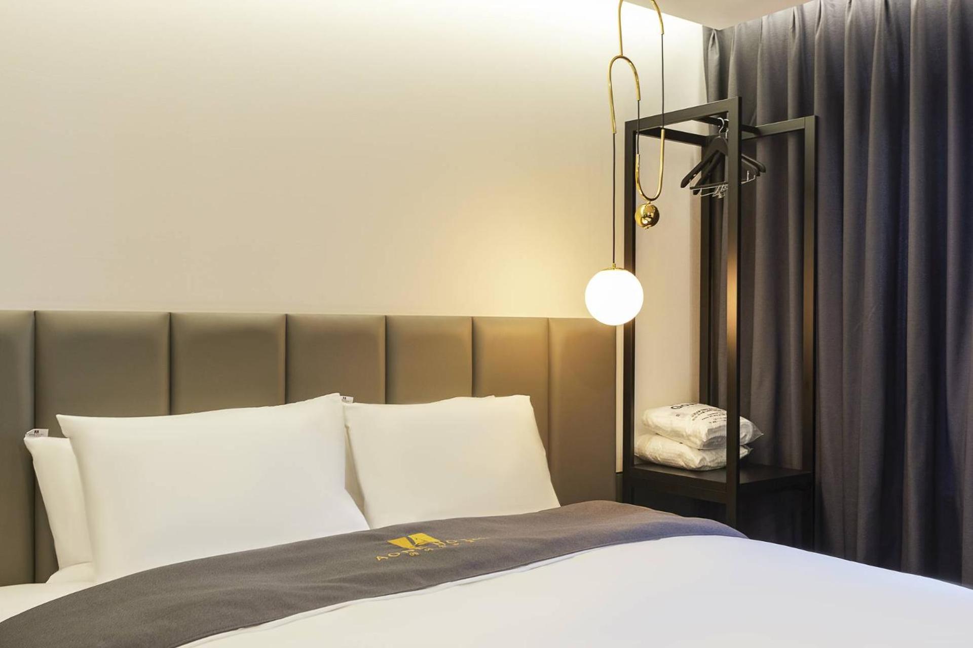 Standard Double Room - Photo 8