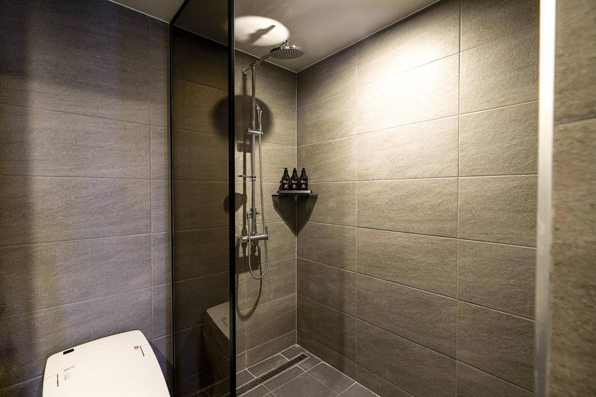 Standard Double Room - Photo 4