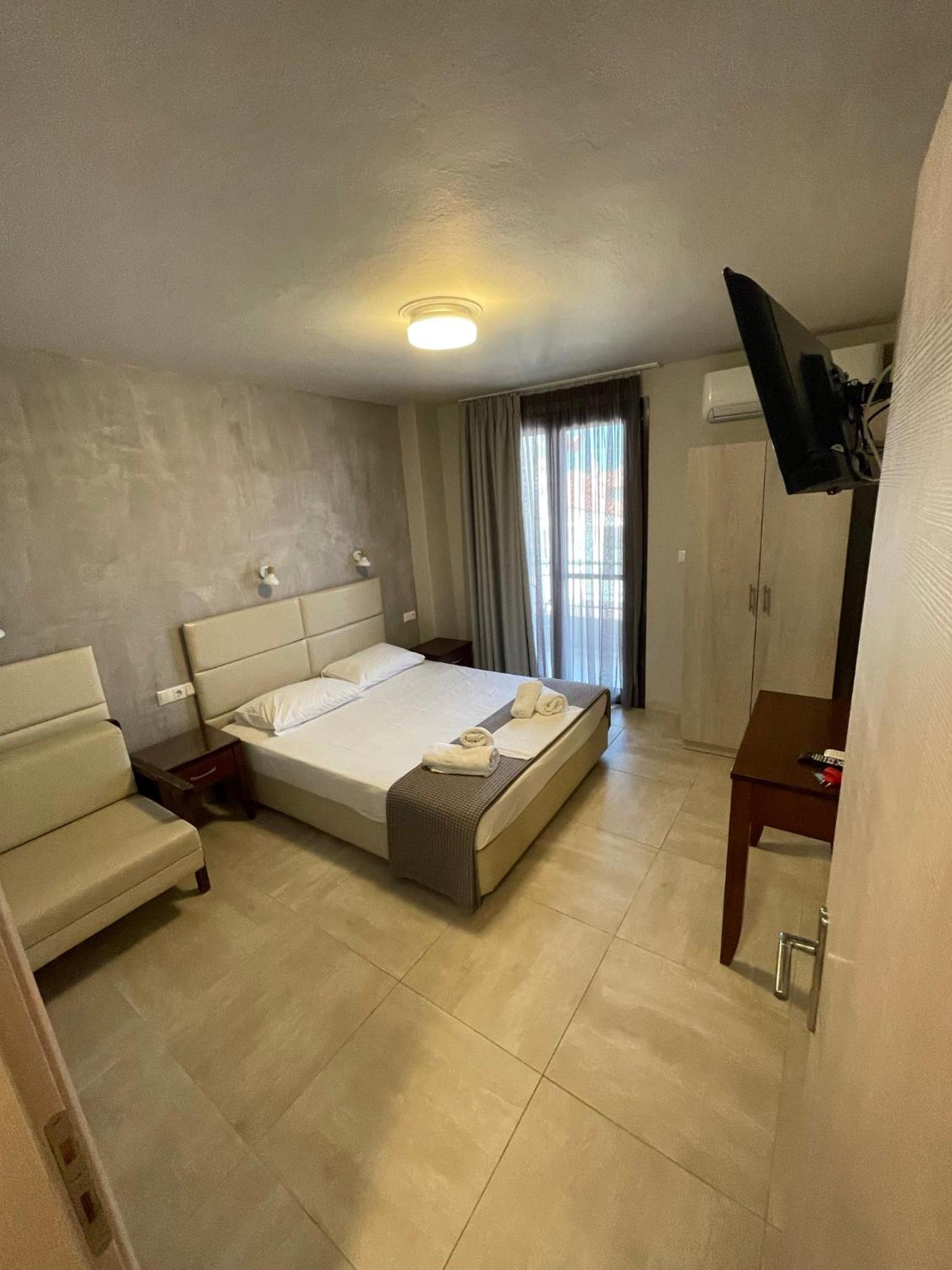 Family Suite with Balcony photo 3