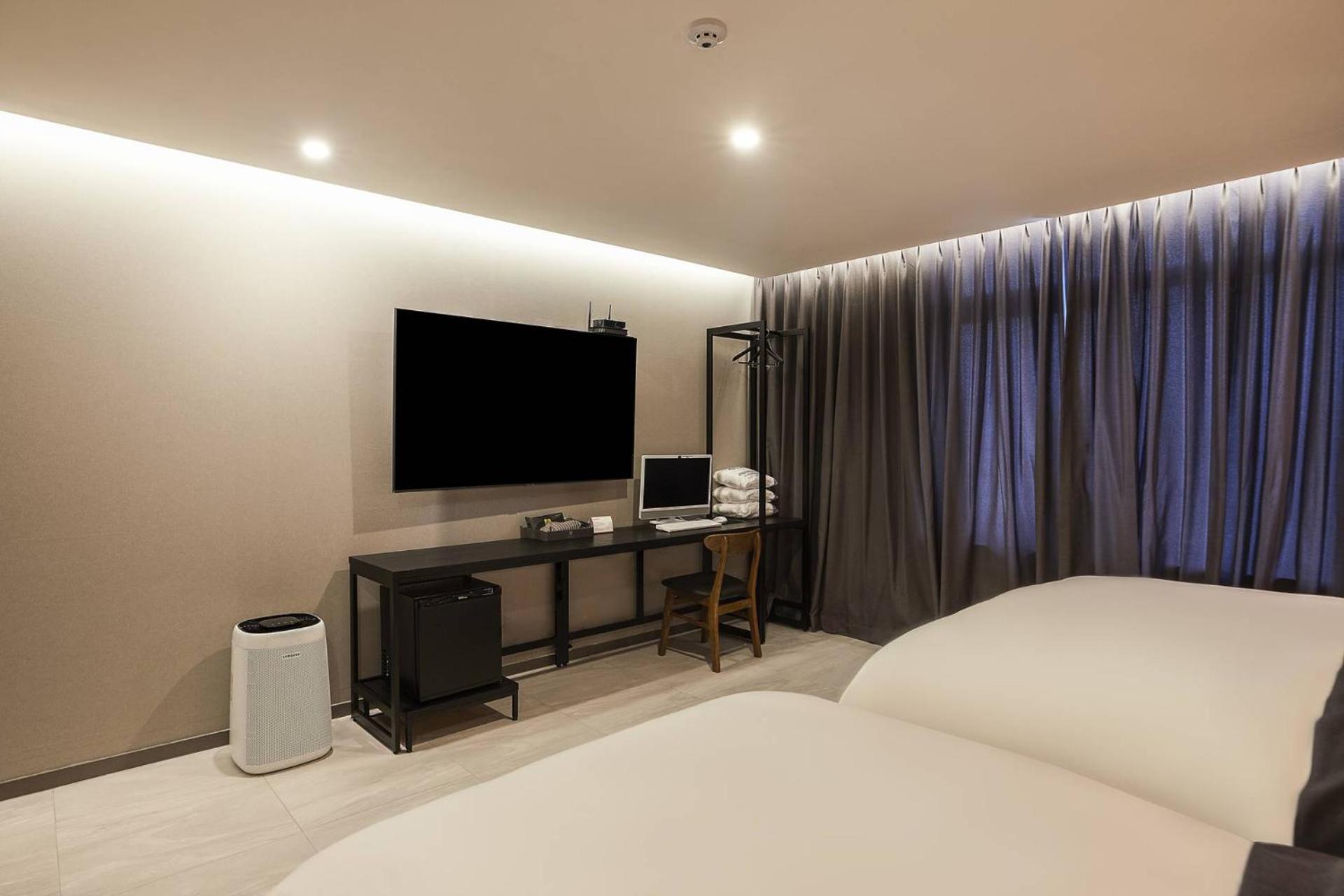 Deluxe Twin Room - Photo 2