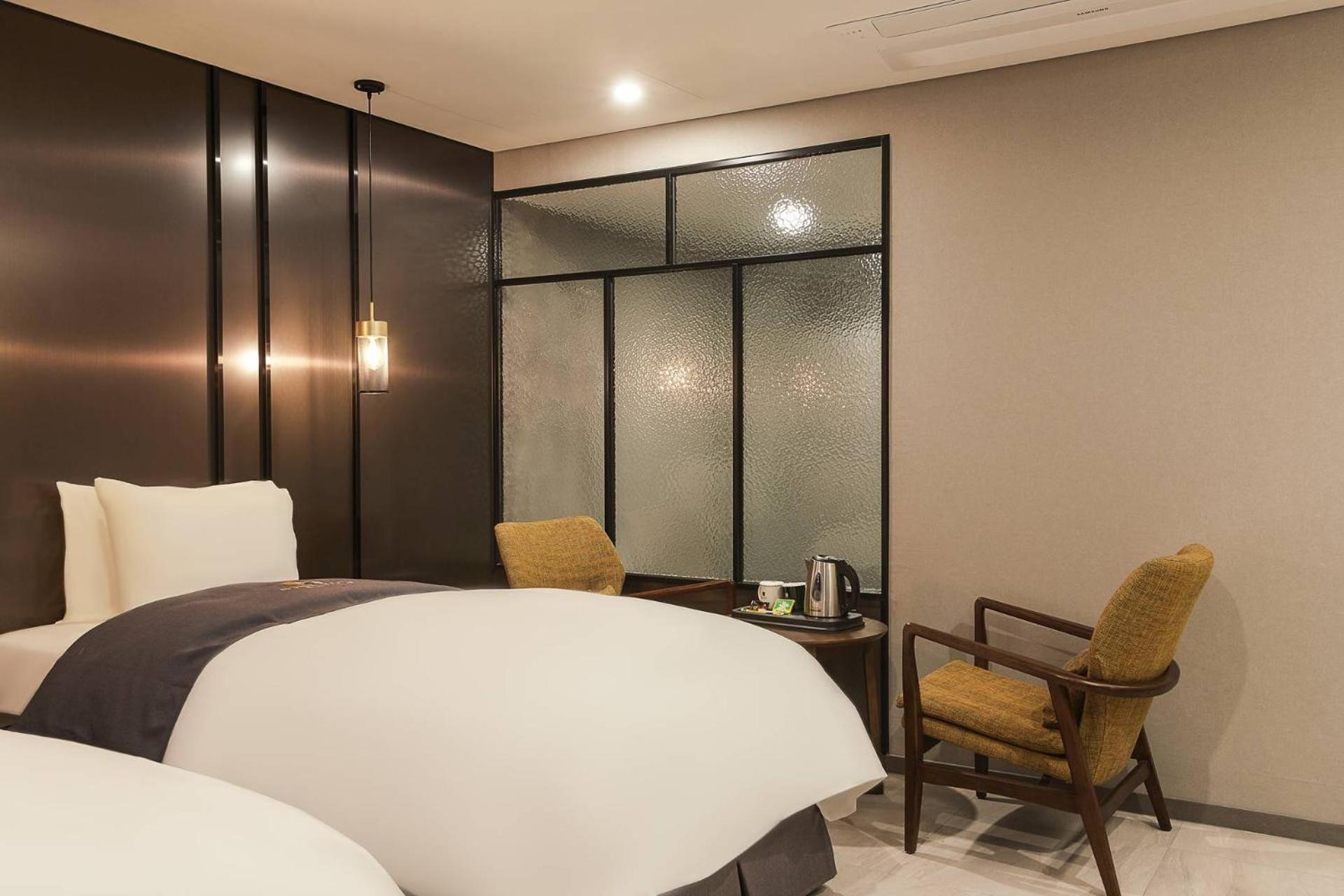 Deluxe Twin Room - Photo 3
