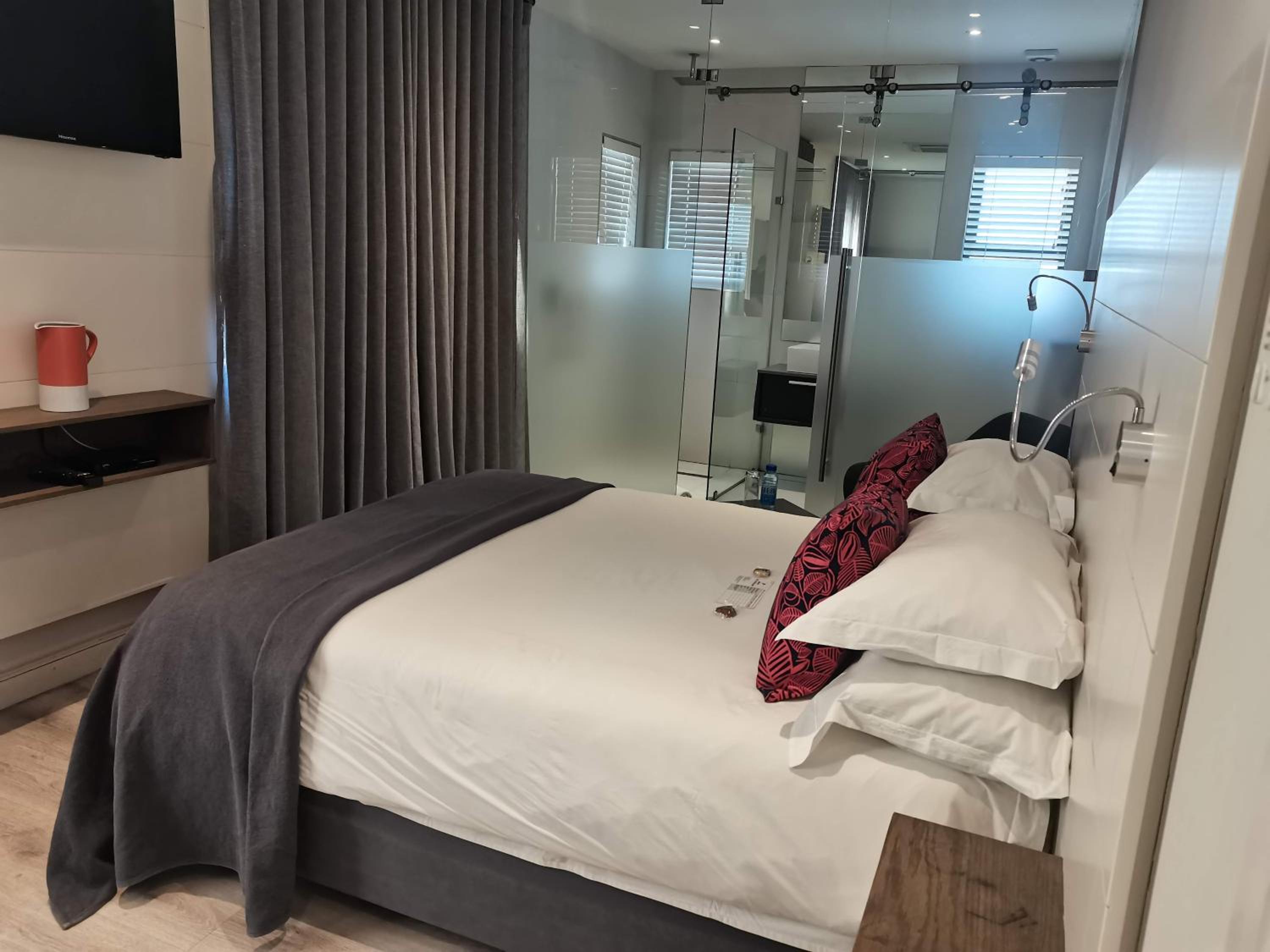 Standard Double Room photo 2