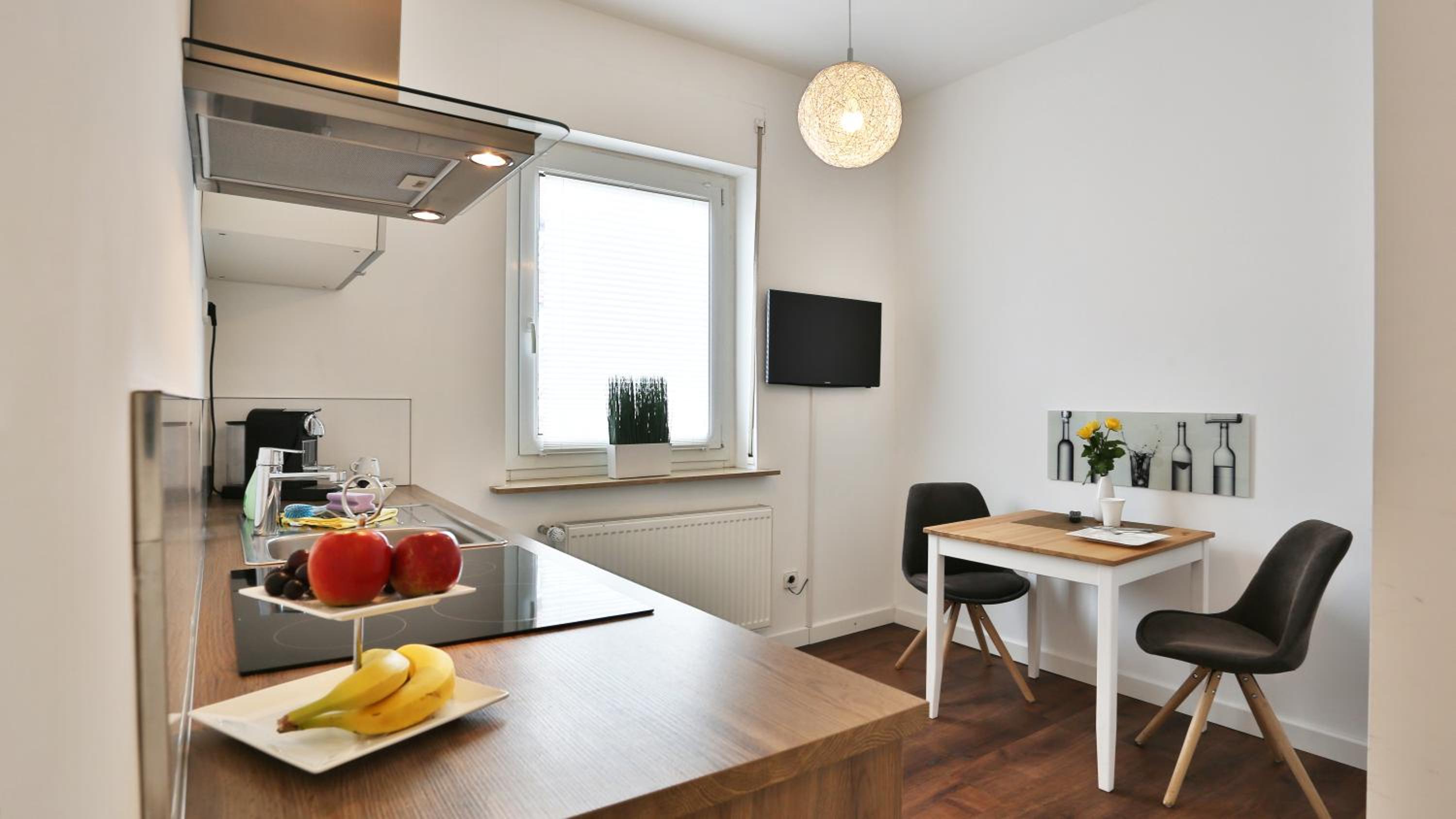 One-Bedroom Apartment - Photo 5