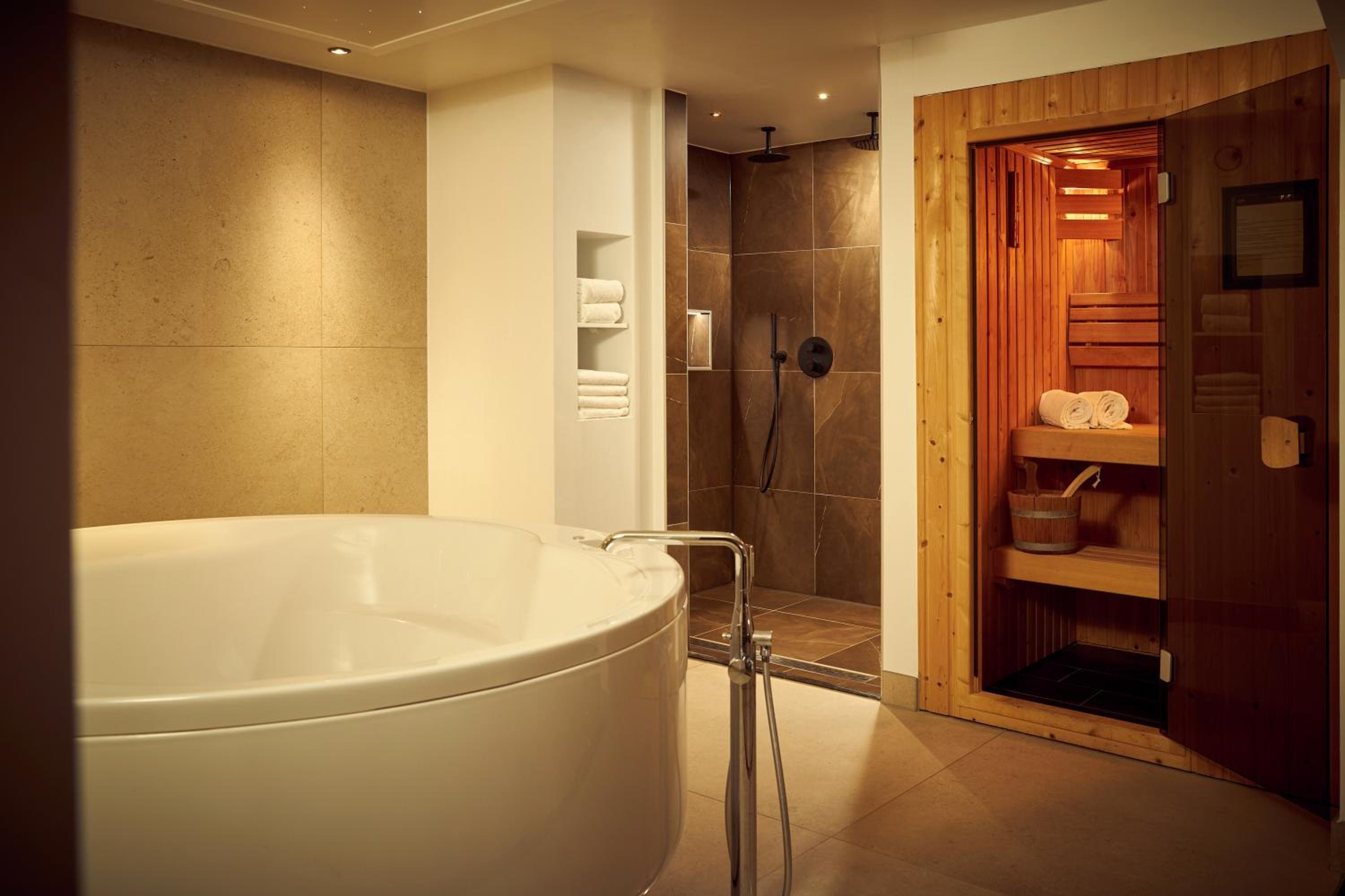 Suite with Sauna photo 2