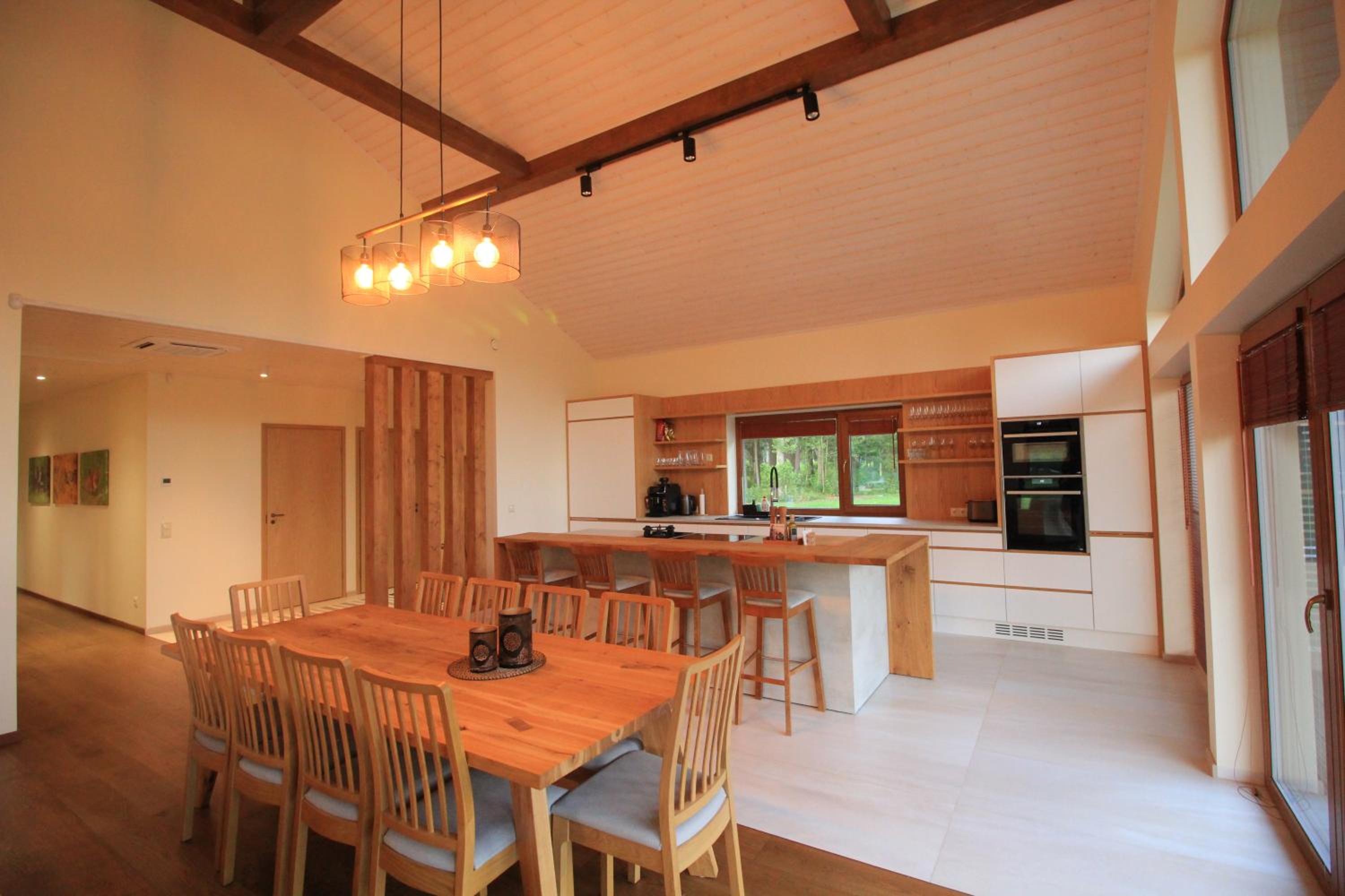 Three-Bedroom House photo 3