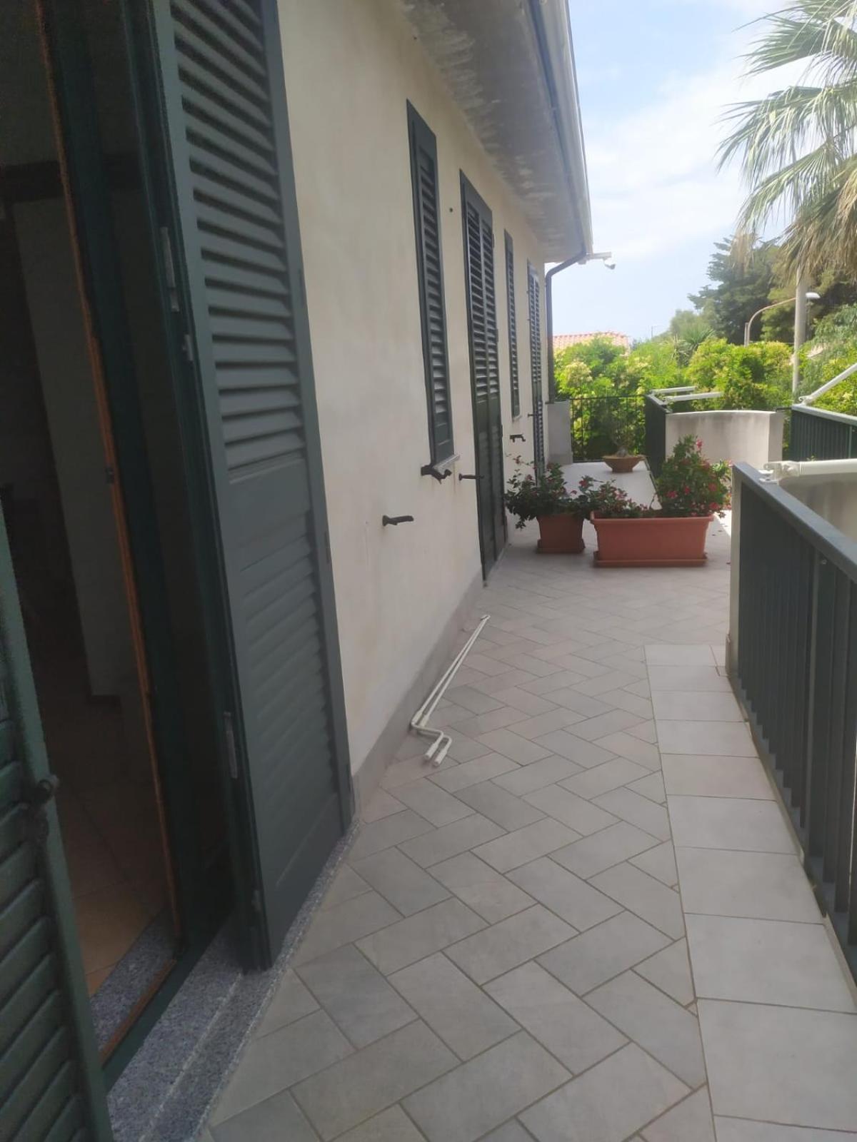 Triple Room with Terrace photo 2