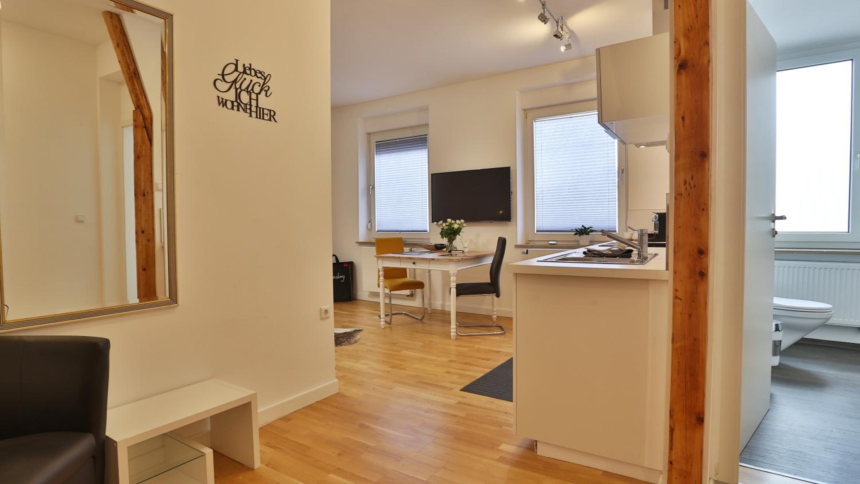 One-Bedroom Apartment - Photo 4