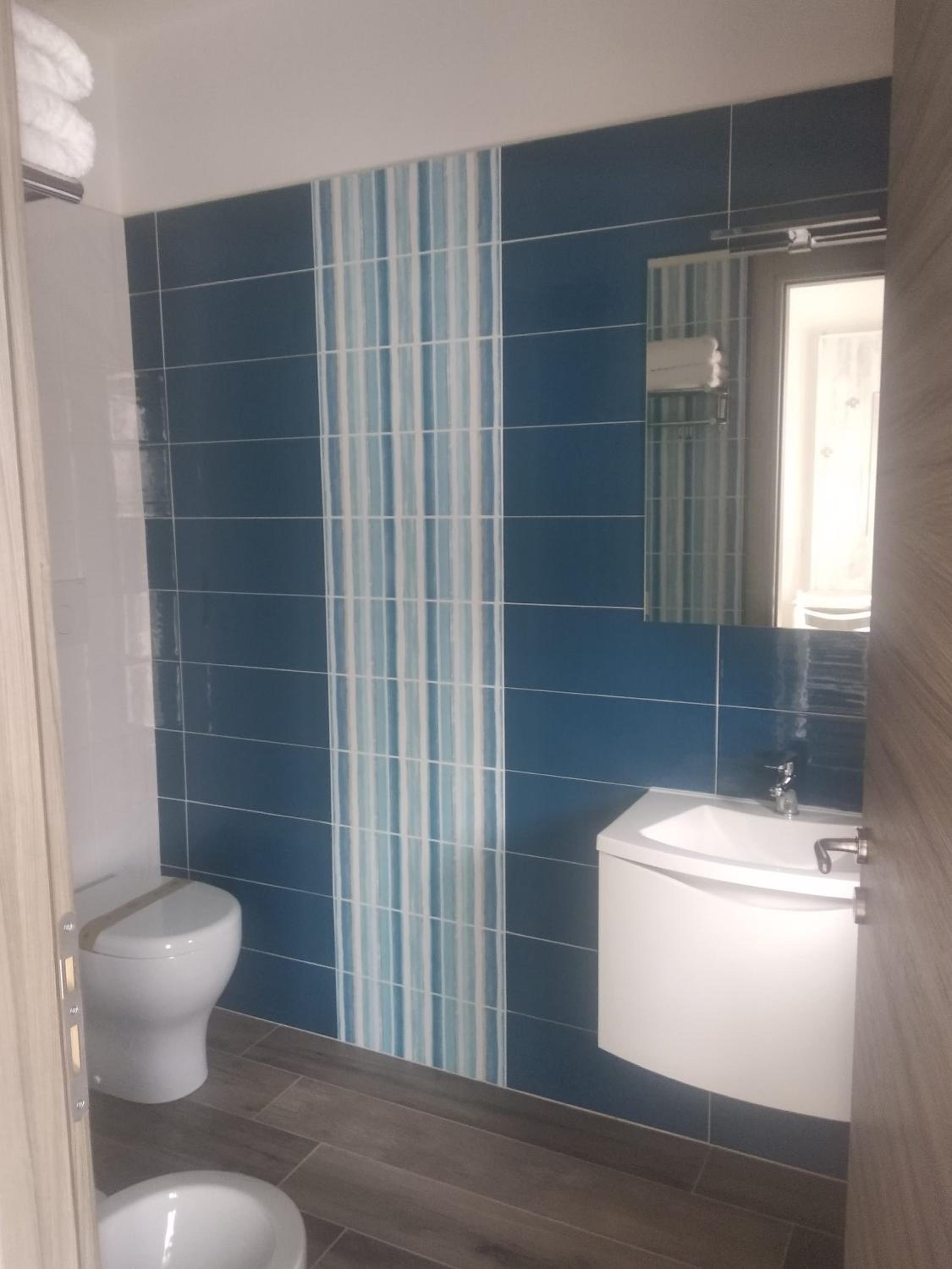 Small Double or Twin Room photo 2