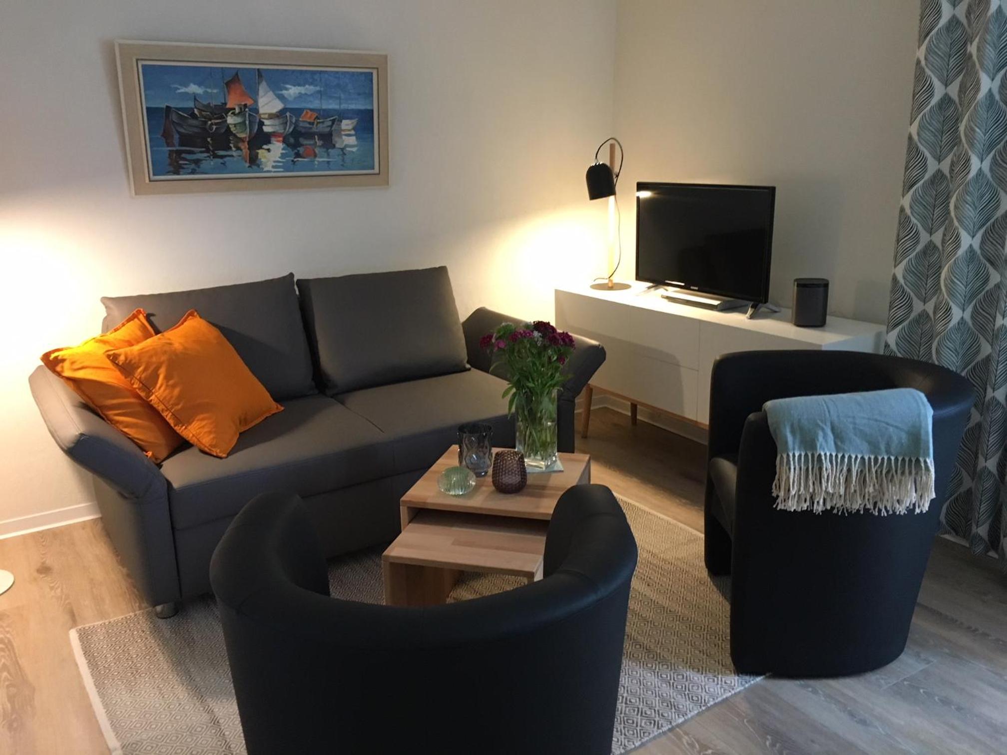 One-Bedroom Apartment photo 1