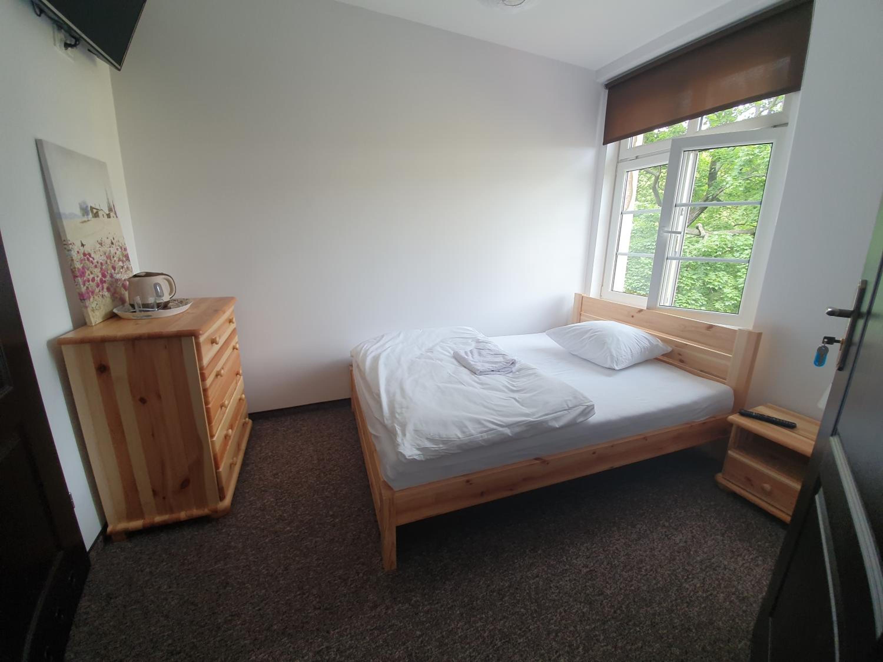 Small Double Room photo 1