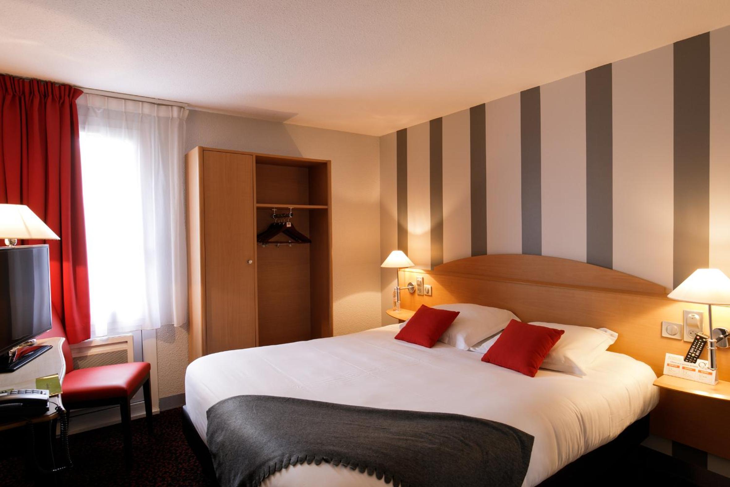 Standard Double Or Twin Room - Photo 1