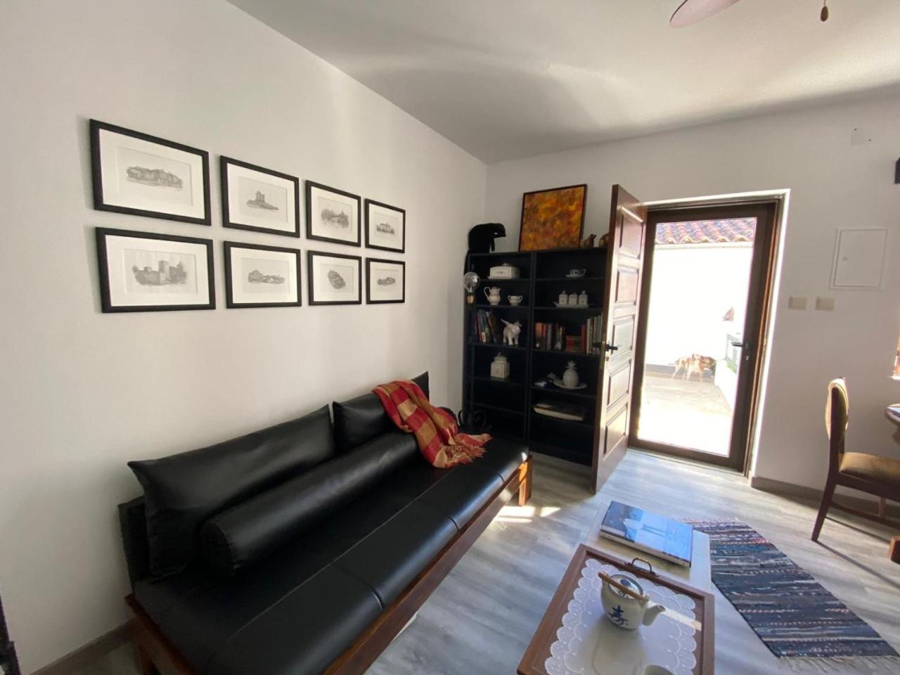 One-Bedroom House - Photo 62