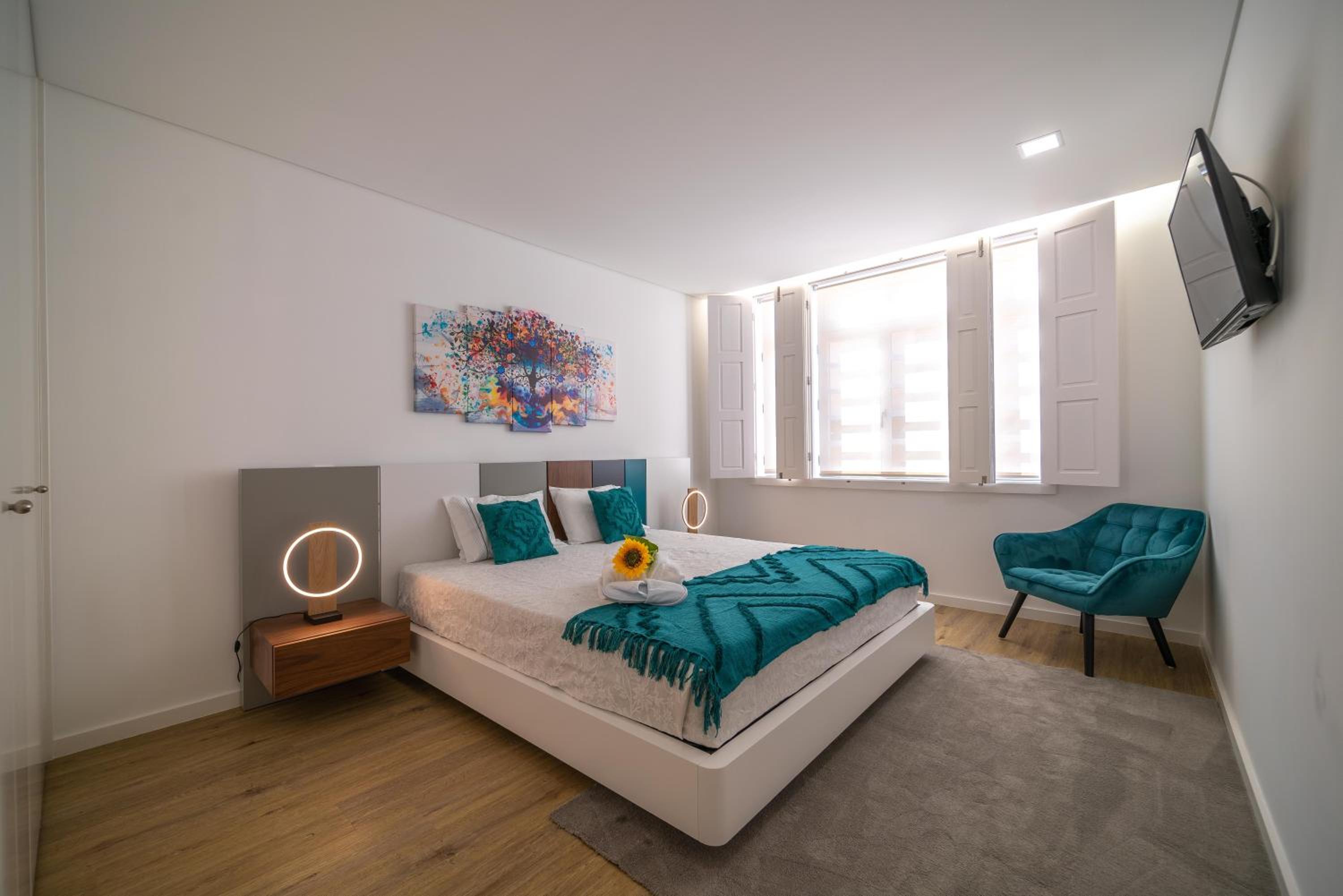 Apartment with Balcony - Photo 1