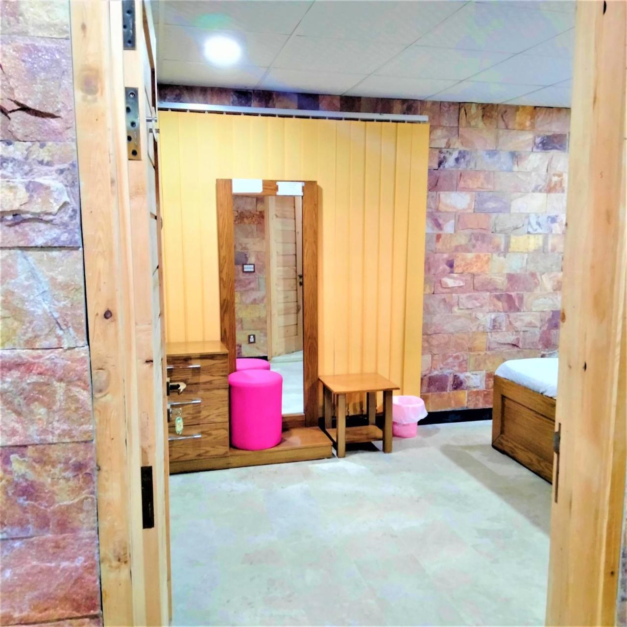 Large Single Room photo 1