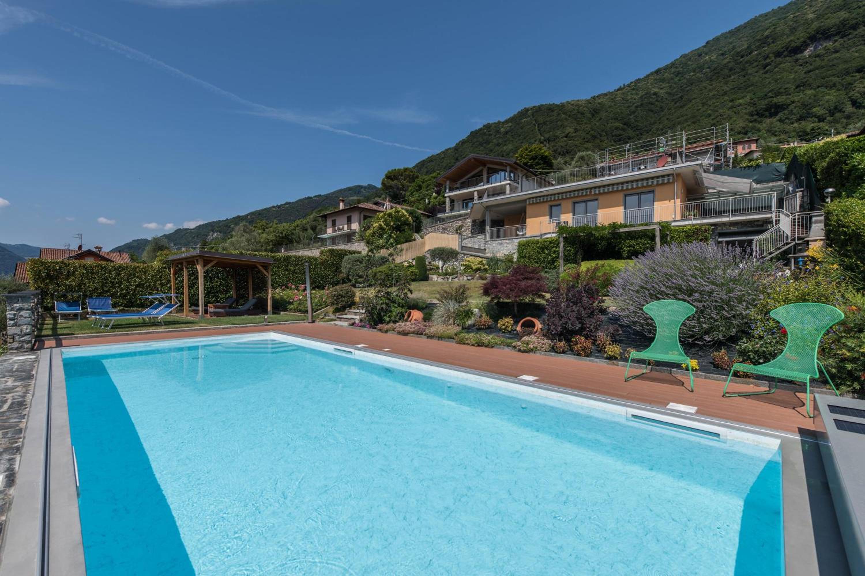 Villa with Garden View - Photo 8