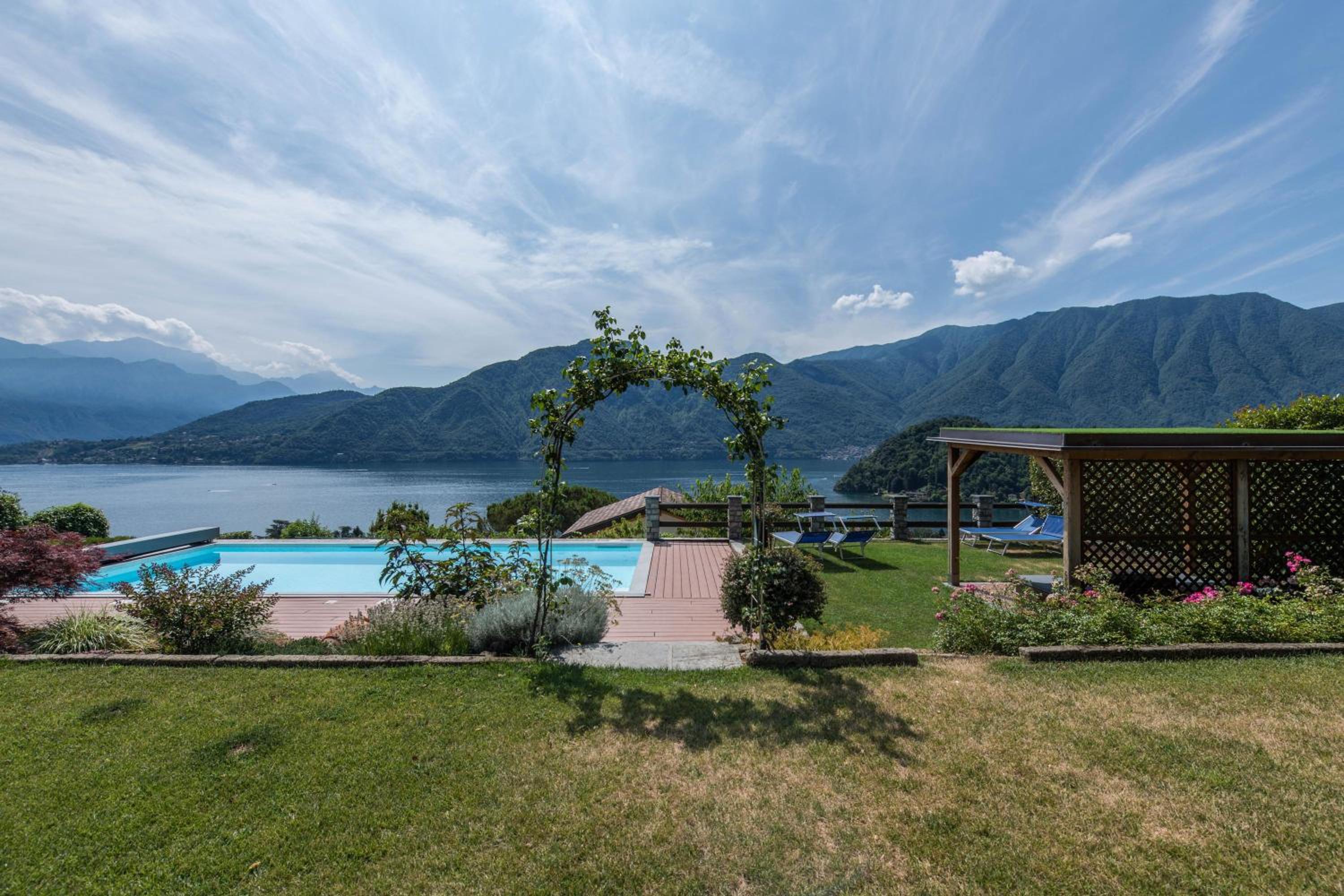 Villa with Garden View - Photo 17