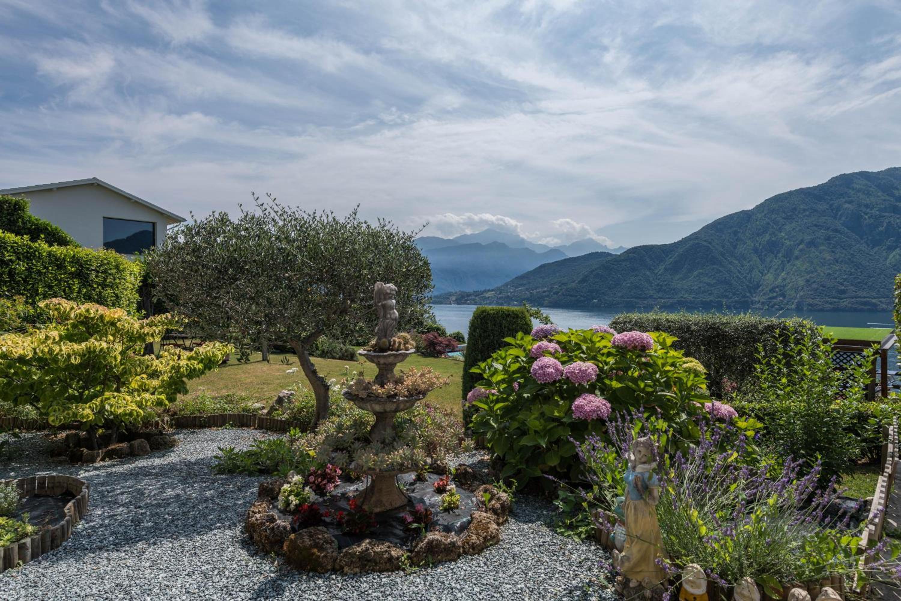 Villa with Garden View - Photo 28