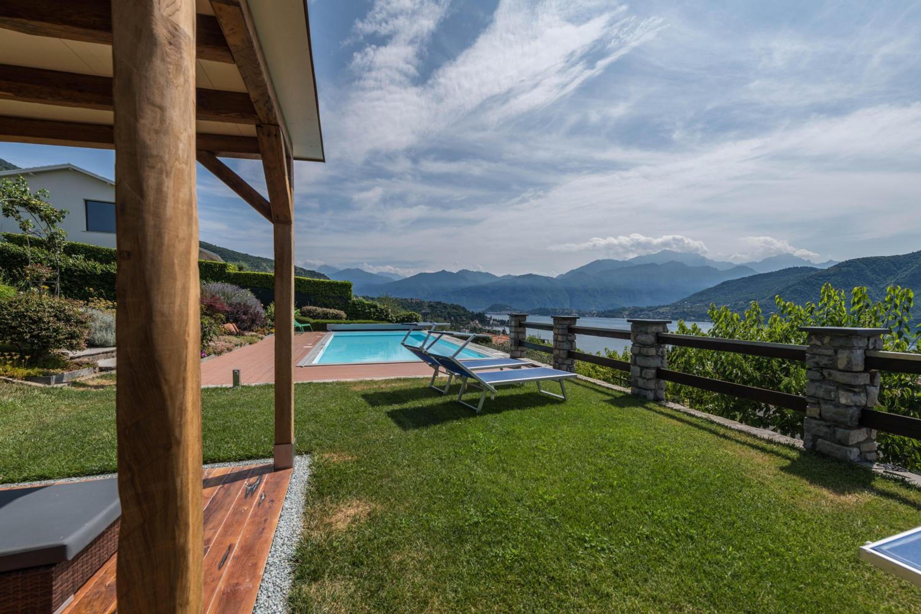 Villa with Garden View - Photo 11