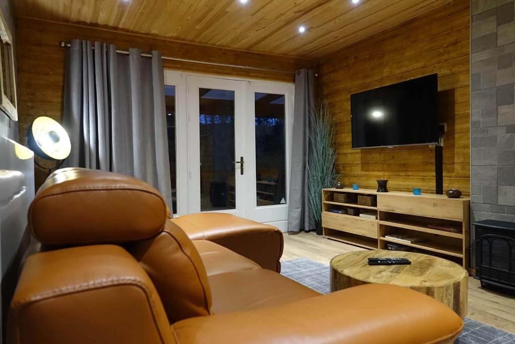 One-Bedroom House photo 1