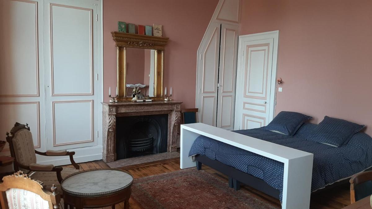 Double or Twin Room with Partial Sea View