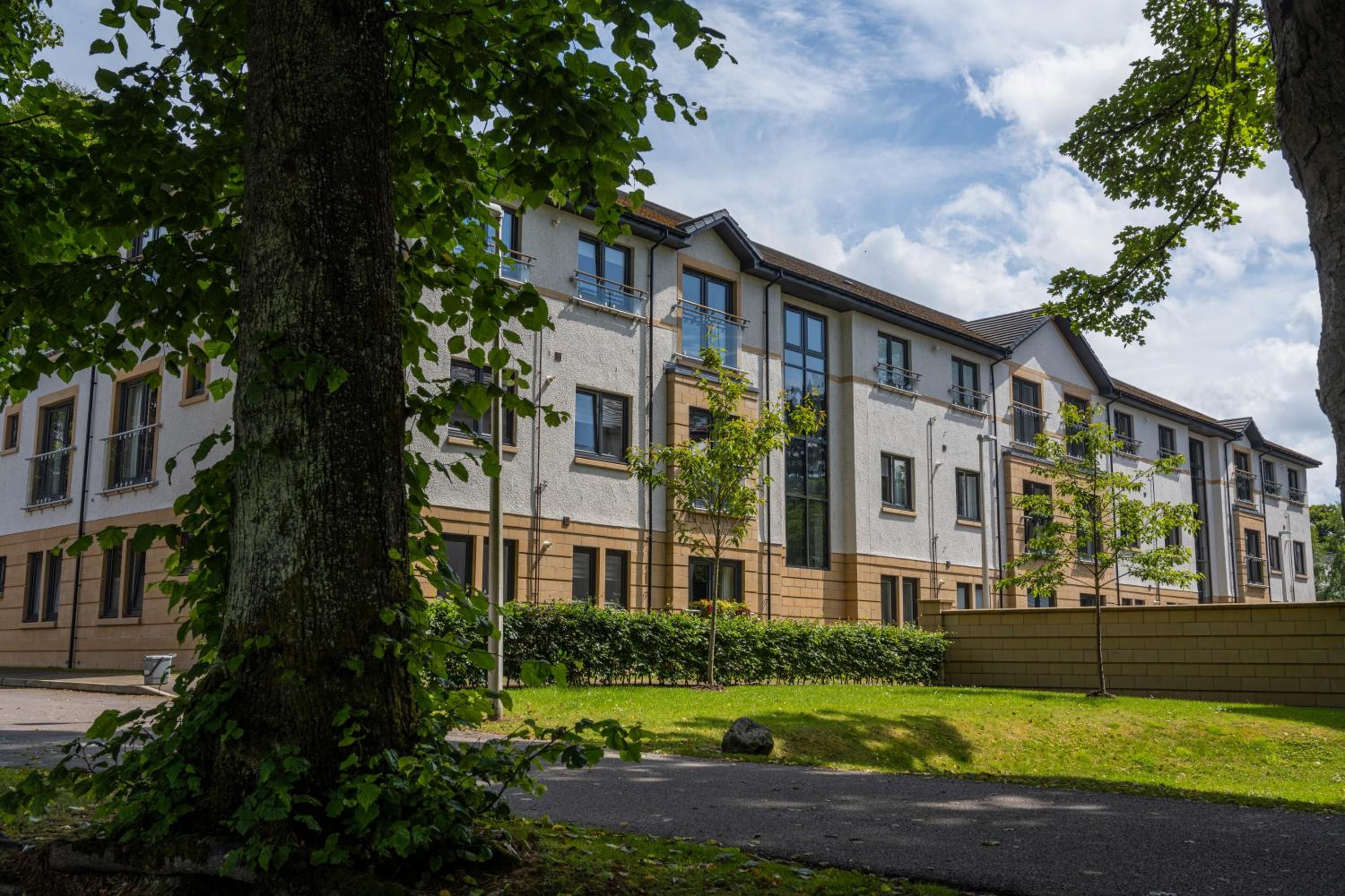 Two Bedroom Apartment at Hedgefield location photo 2