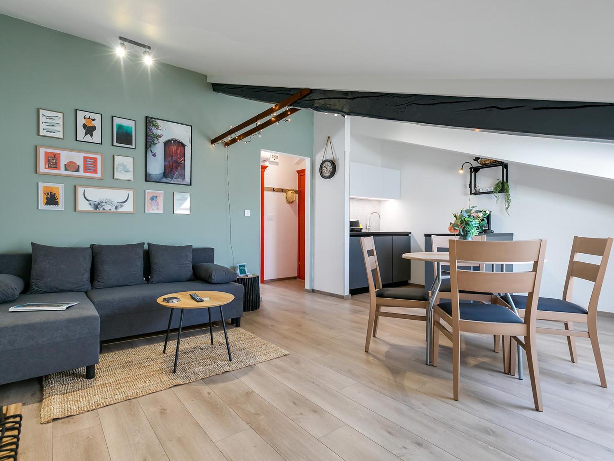 One-Bedroom Apartment