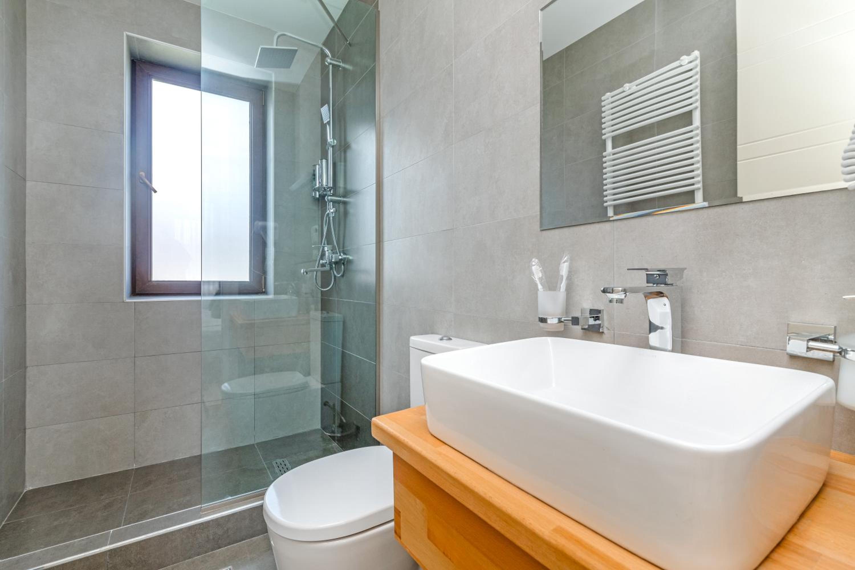 Double or Twin Room with Mountain View - Photo 6