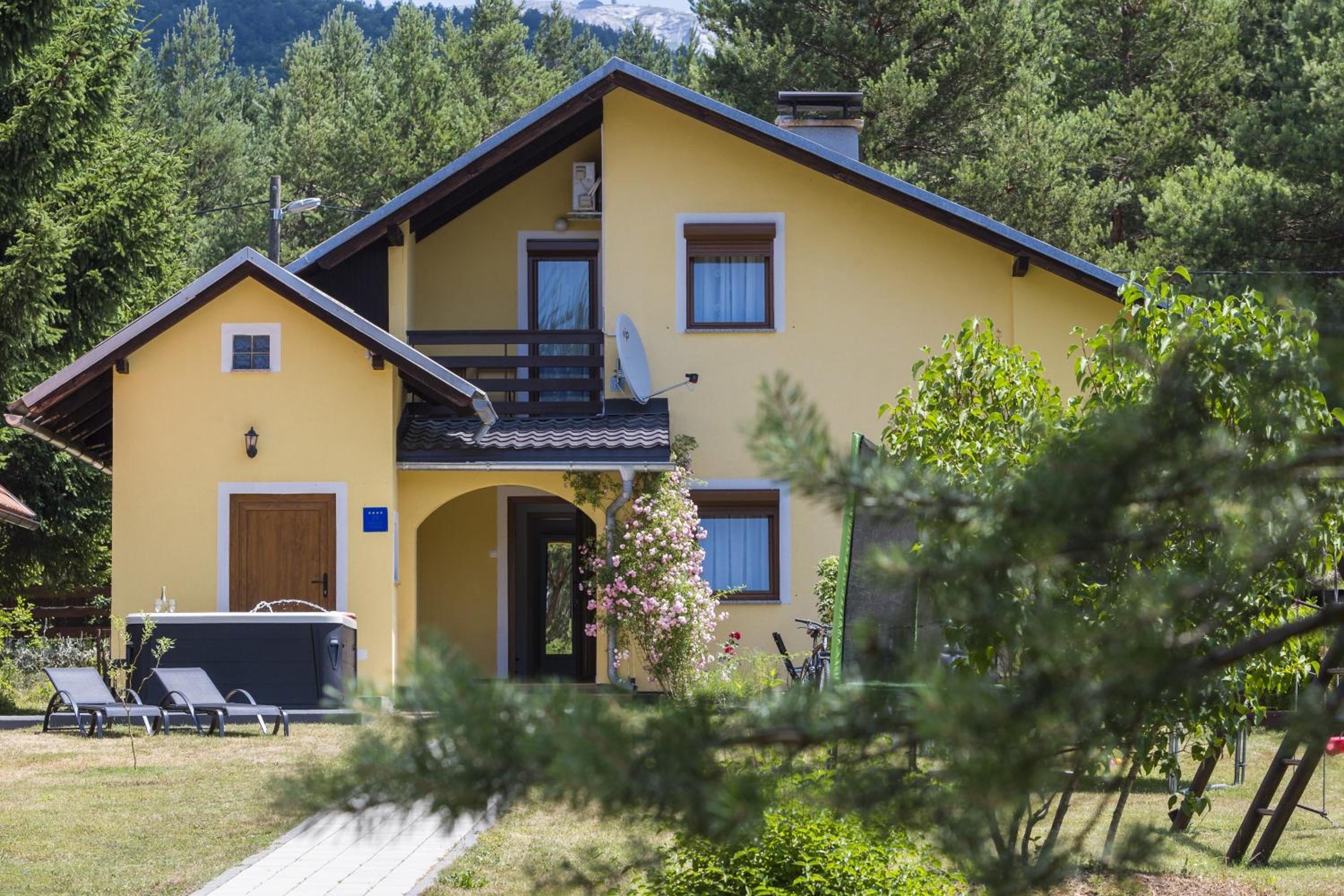 Two-Bedroom Villa - Photo 16