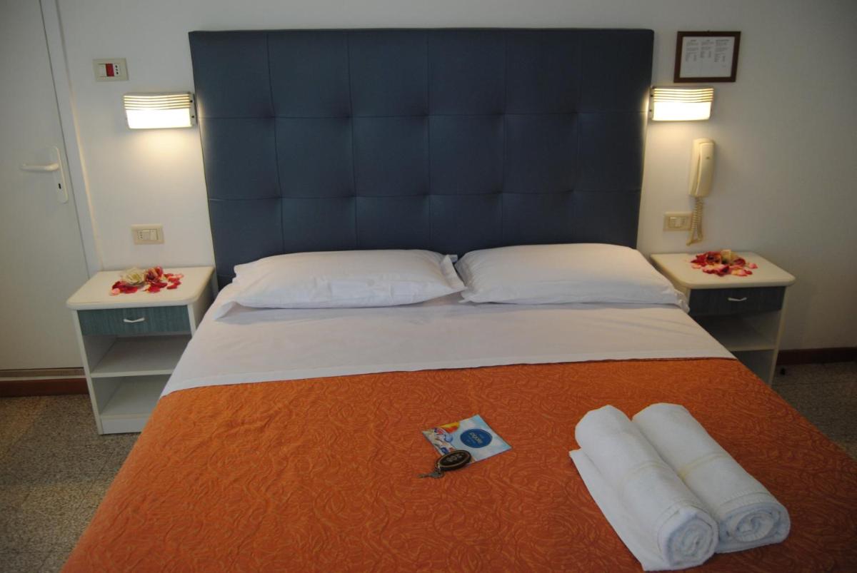 Quadruple Room - Photo 2