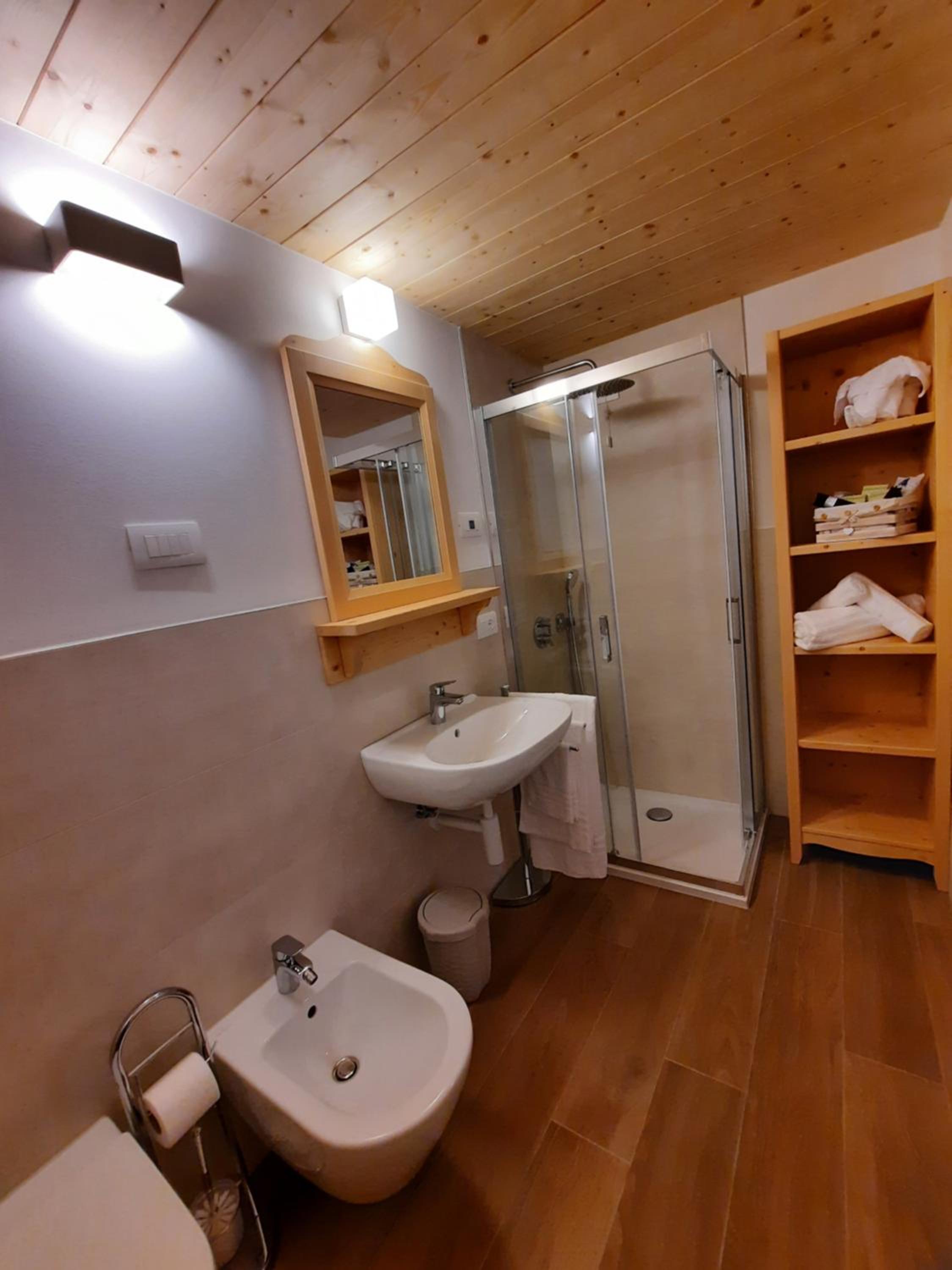 Classic Triple Room - Photo 4