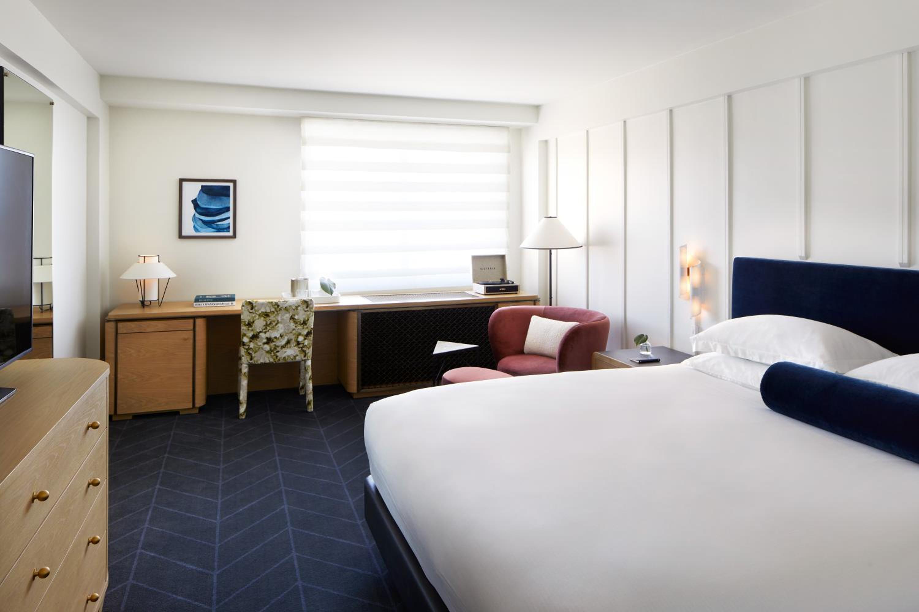 Premium King Room - Photo 1