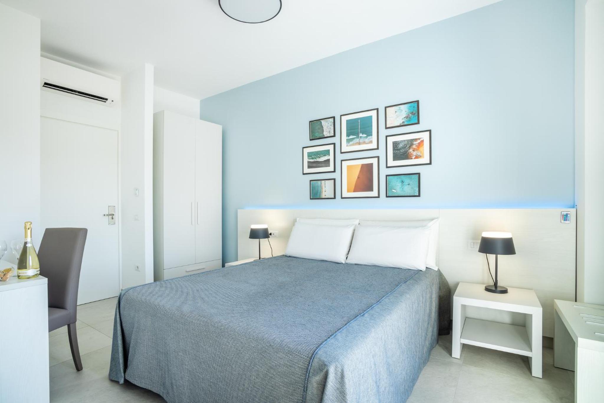 Double Room with Private Bathroom - Photo 1