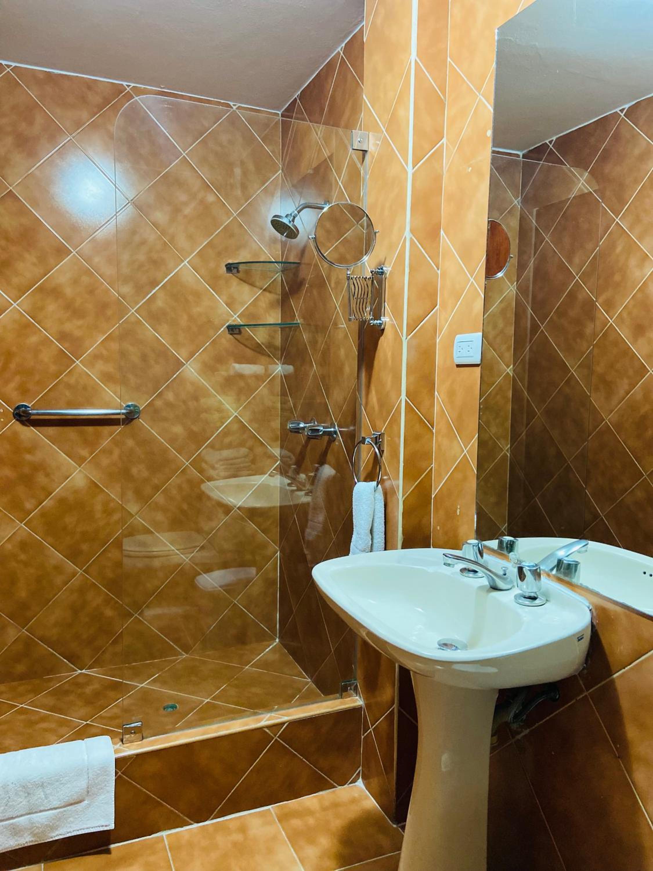 Standard  Room - Photo 5