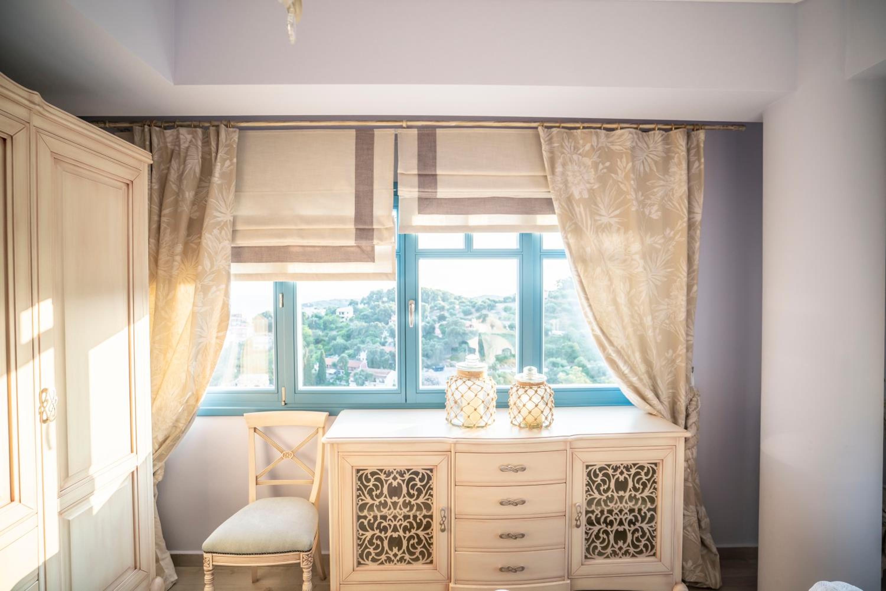 Three-Bedroom Suite - Photo 7