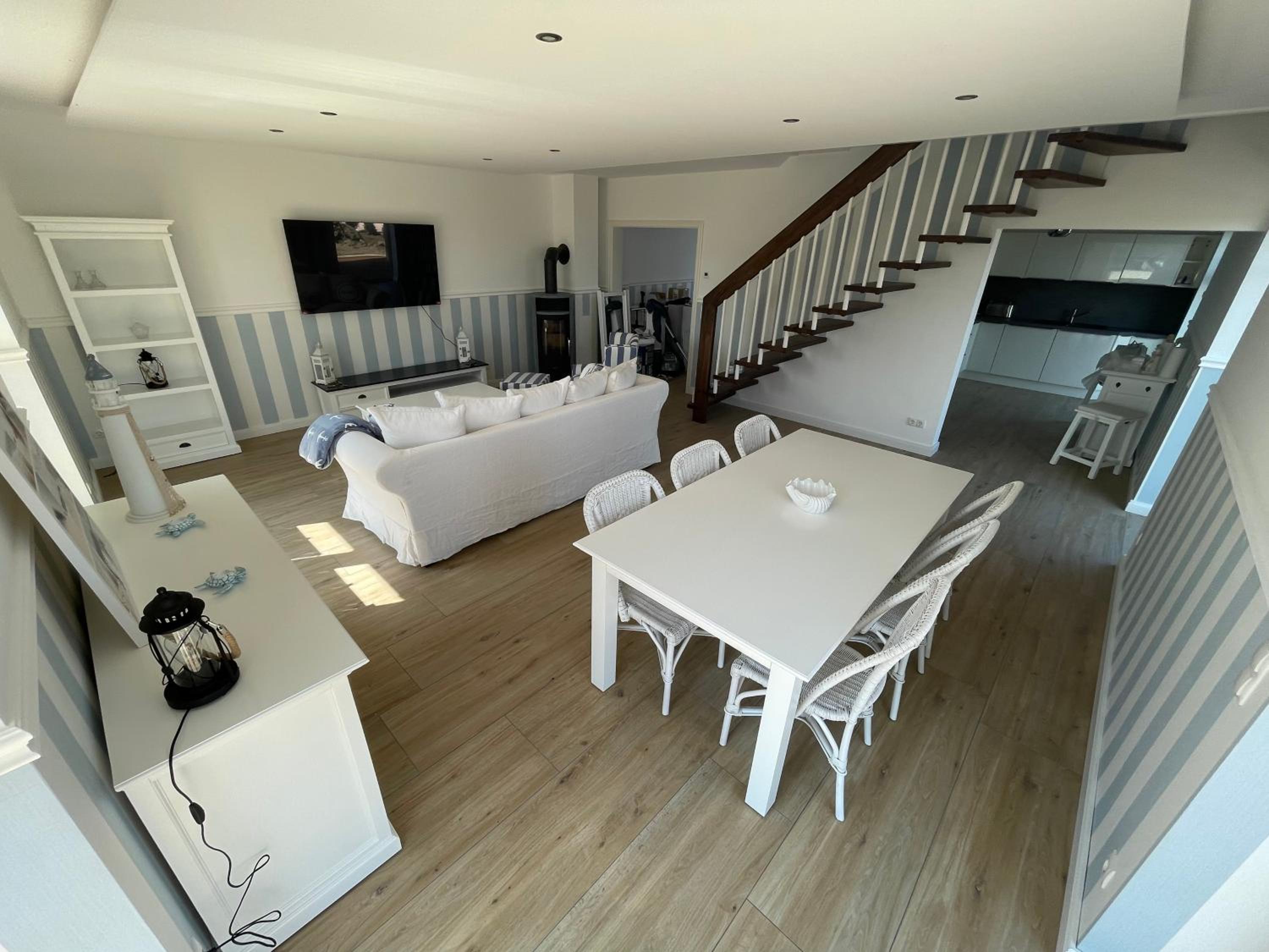 Three-Bedroom Vacation Home  photo 2