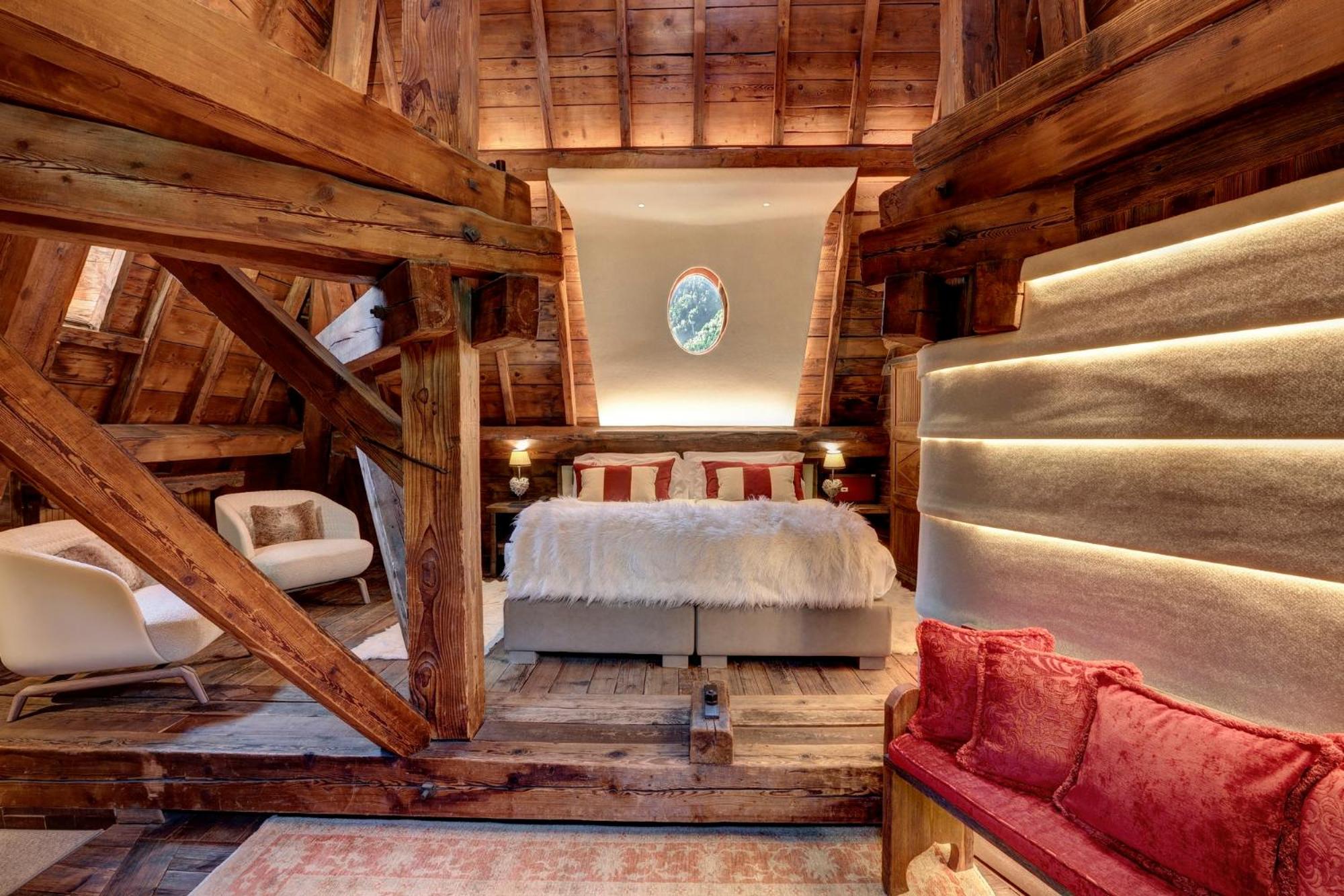 Honeymoon Double Room with Air-Conditioning - Photo 1