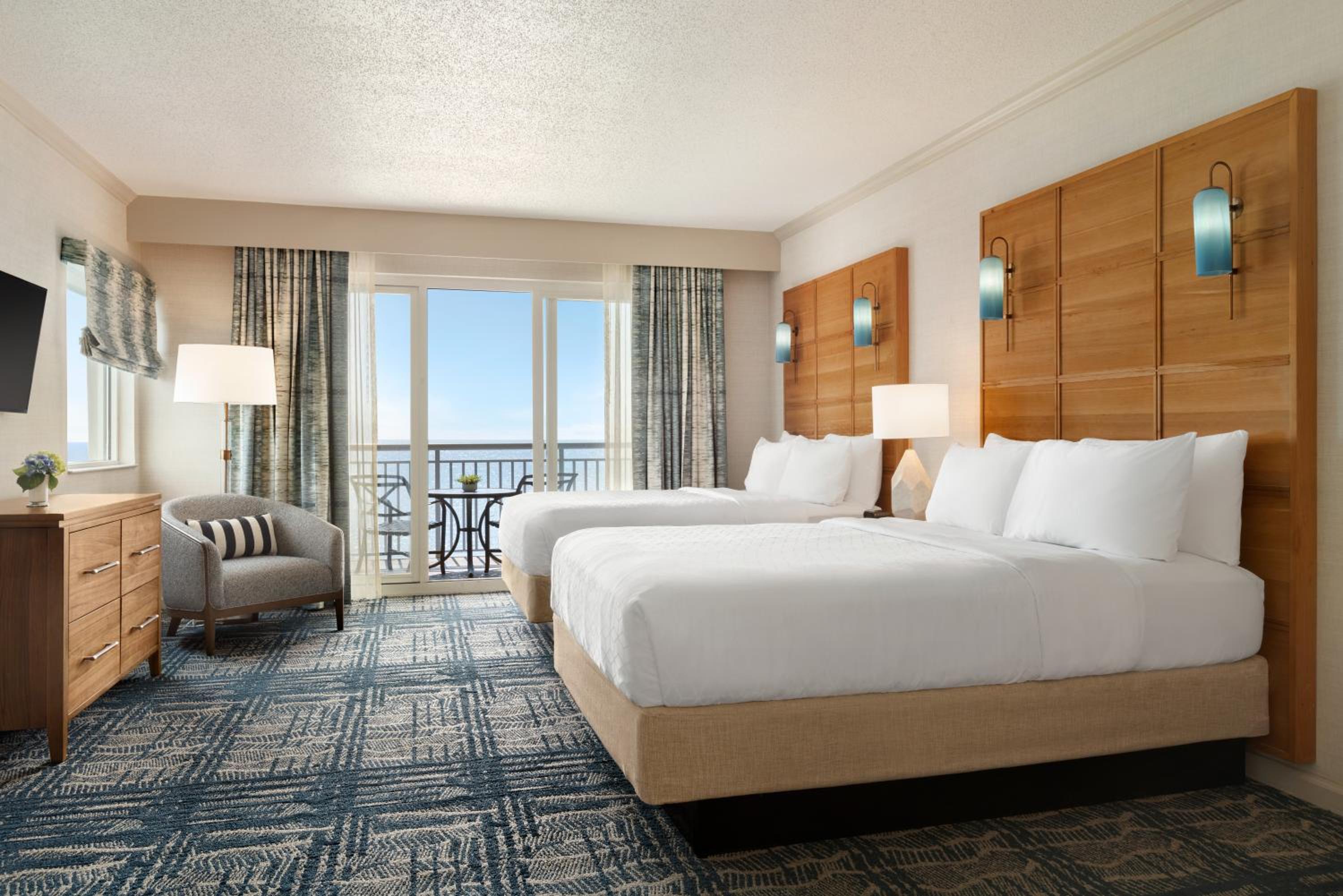 Queen Suite with Ocean View - Non-Smoking - Photo 9