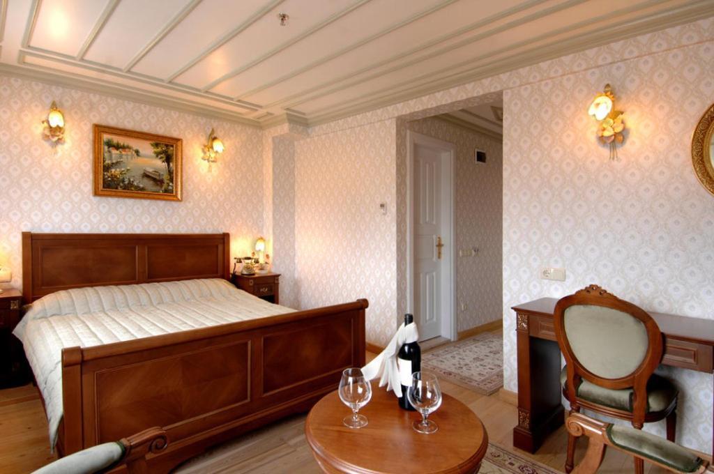 Standard Double Room photo 3