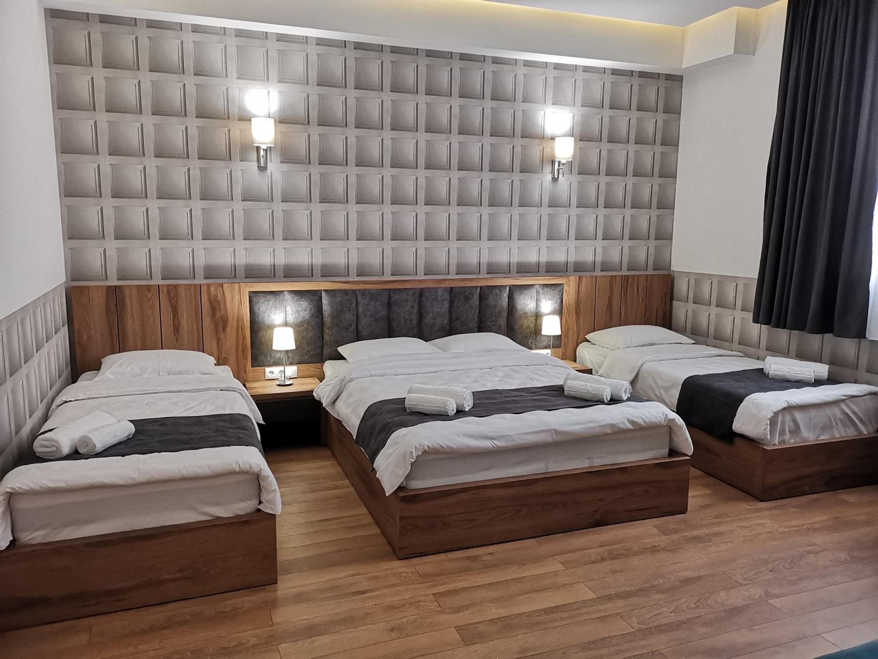 Deluxe Family Room