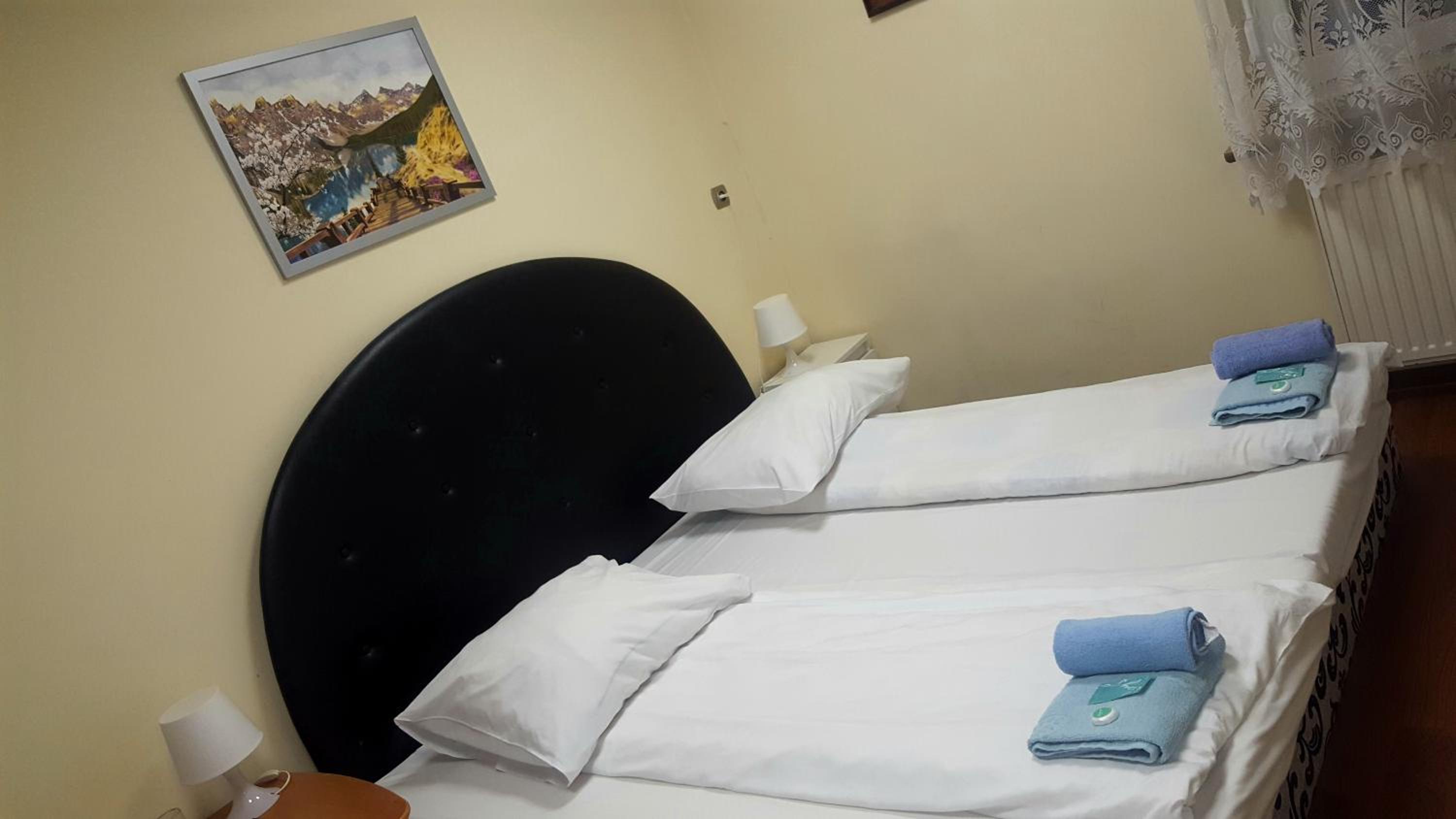 Small Double Room - Photo 1