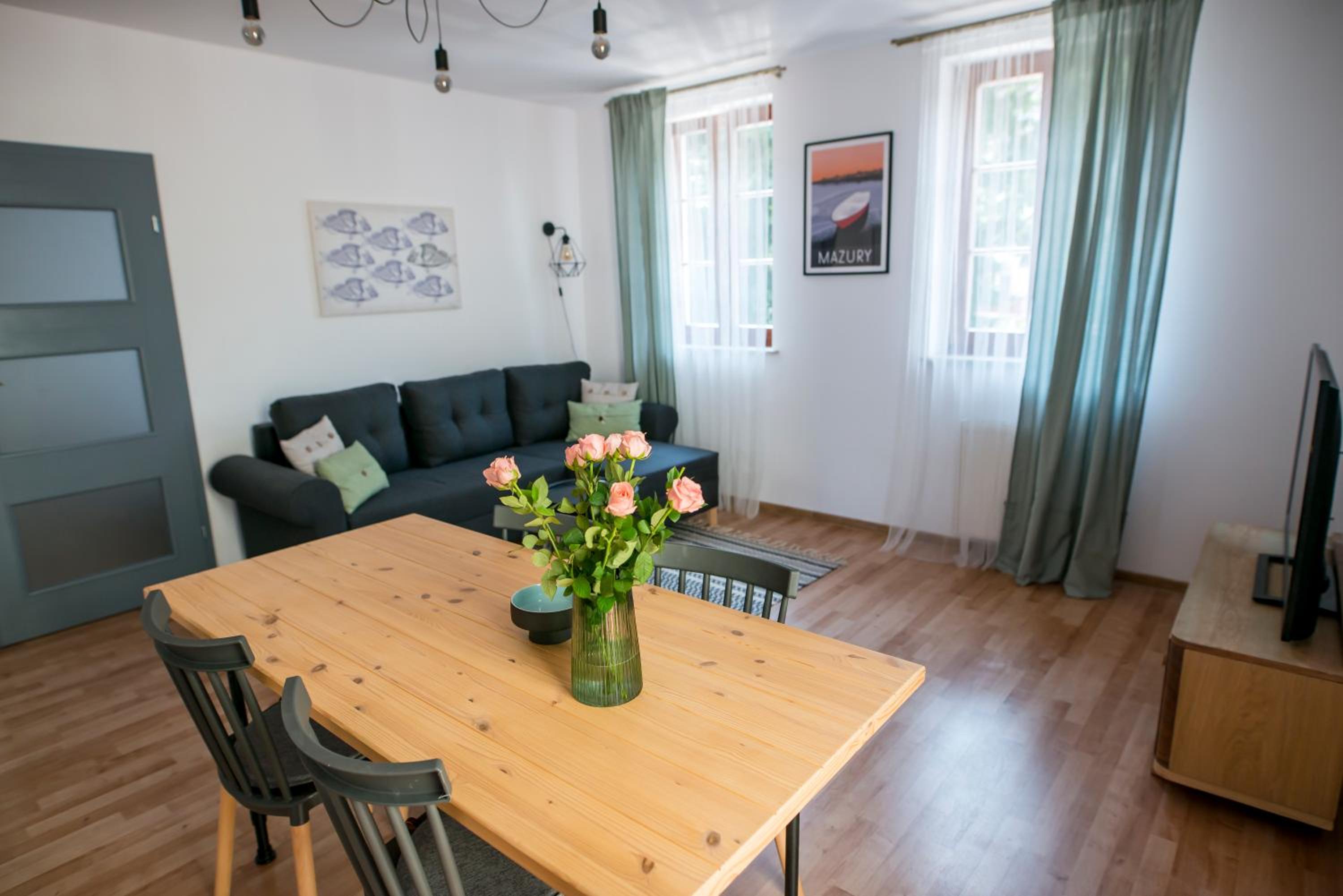 One-Bedroom Apartment - Photo 8